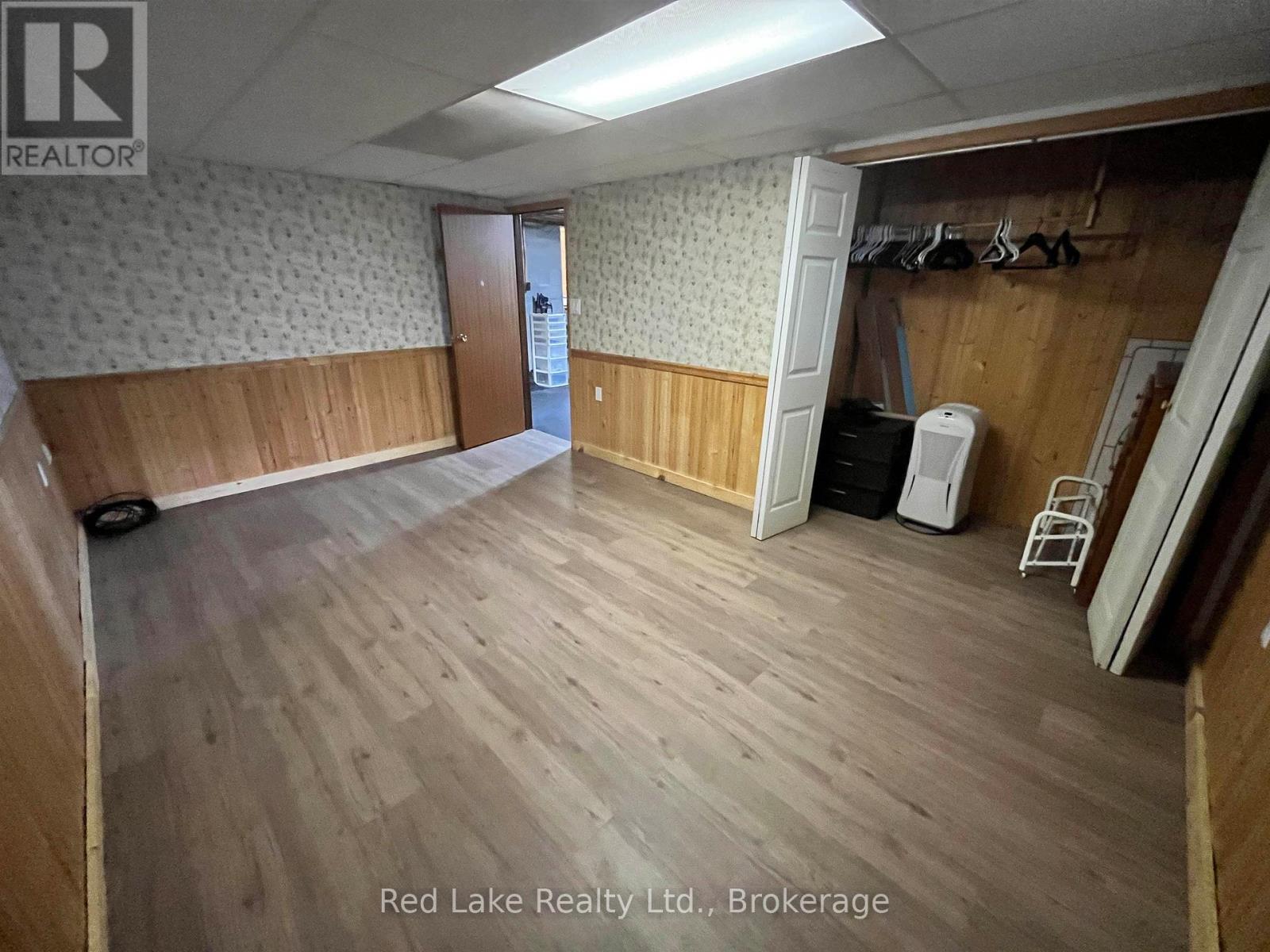 8 John Street, Ear Falls, Ontario  P0V 1T0 - Photo 23 - X13431168