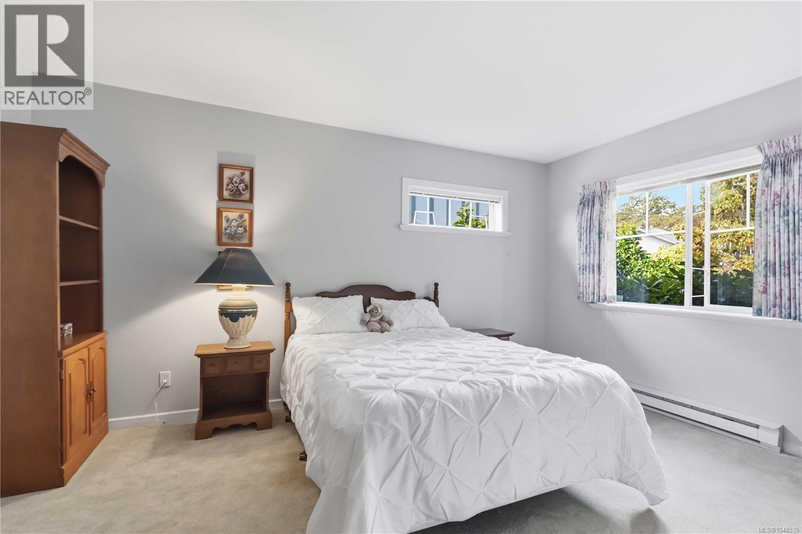 4 4073 Blackberry Lane, Saanich, British Columbia  V8X 5J5 - Photo 11 - 1048535