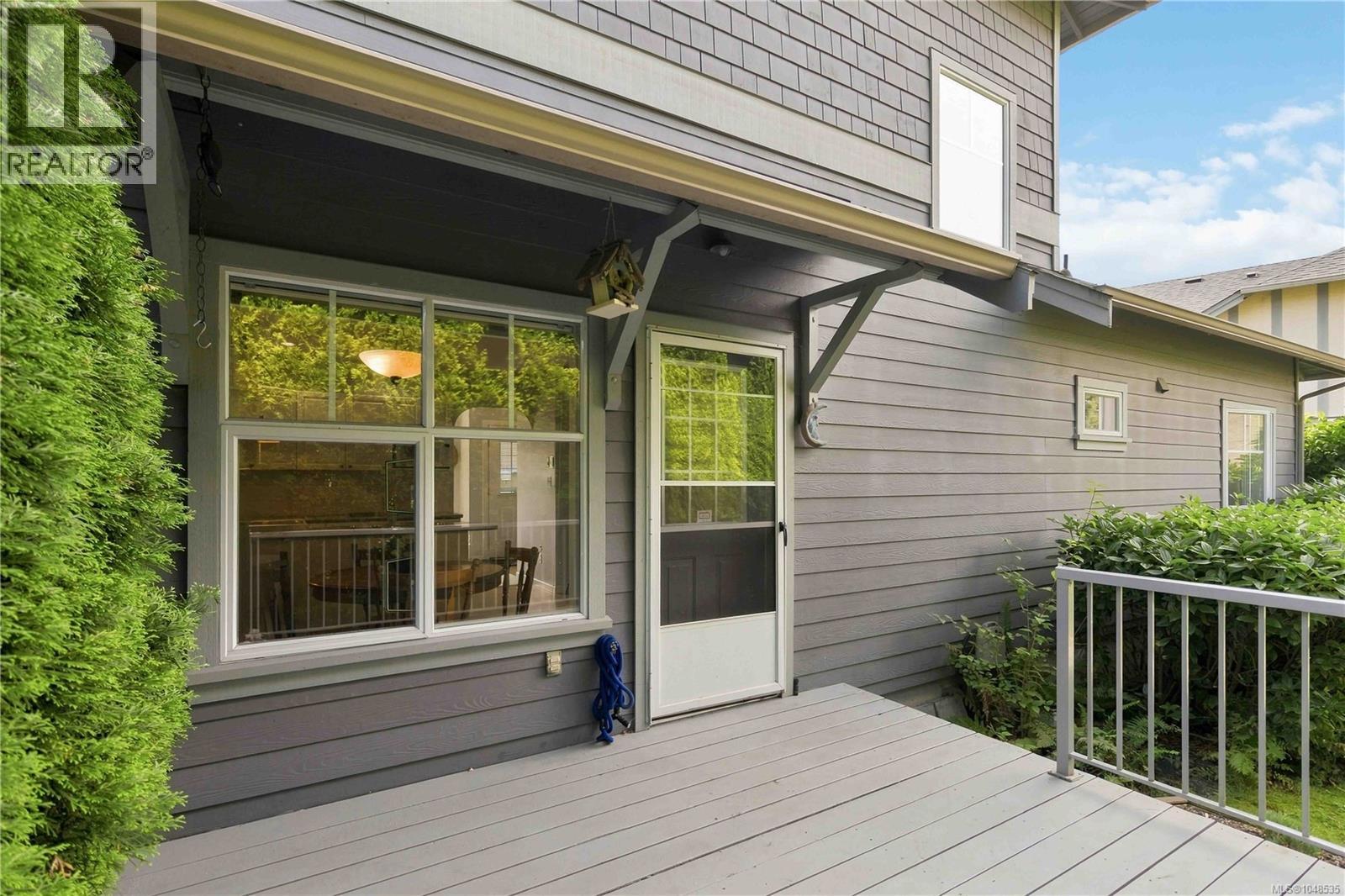 4 4073 Blackberry Lane, Saanich, British Columbia  V8X 5J5 - Photo 23 - 1048535