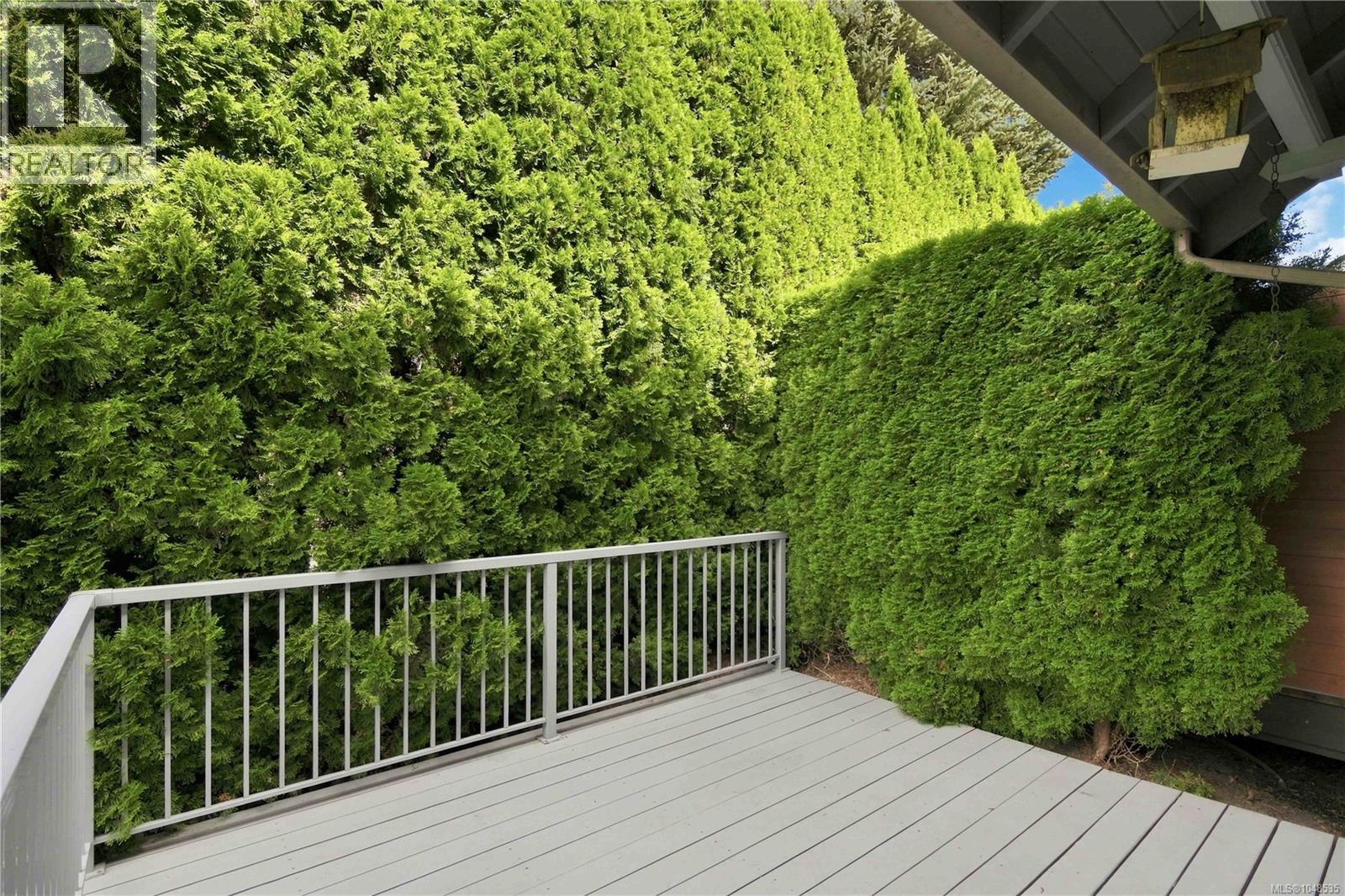 4 4073 Blackberry Lane, Saanich, British Columbia  V8X 5J5 - Photo 24 - 1048535