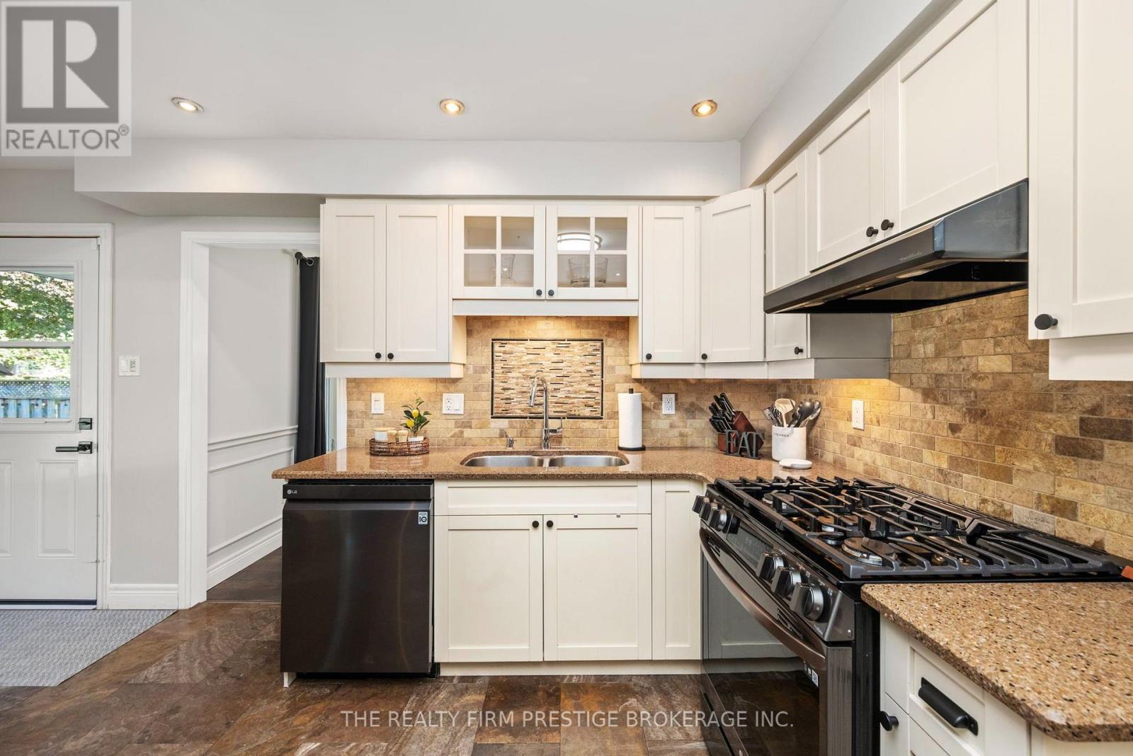 49 Whisperwood Crescent, London South, Ontario  N6K 3Y9 - Photo 11 - X13752126