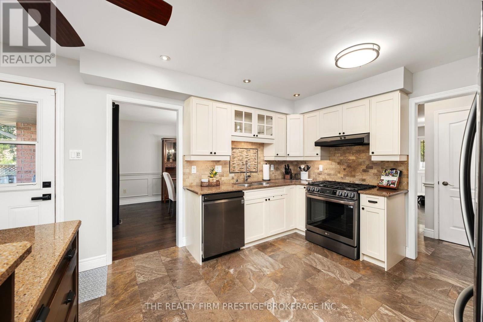 49 Whisperwood Crescent, London South, Ontario  N6K 3Y9 - Photo 12 - X13752126