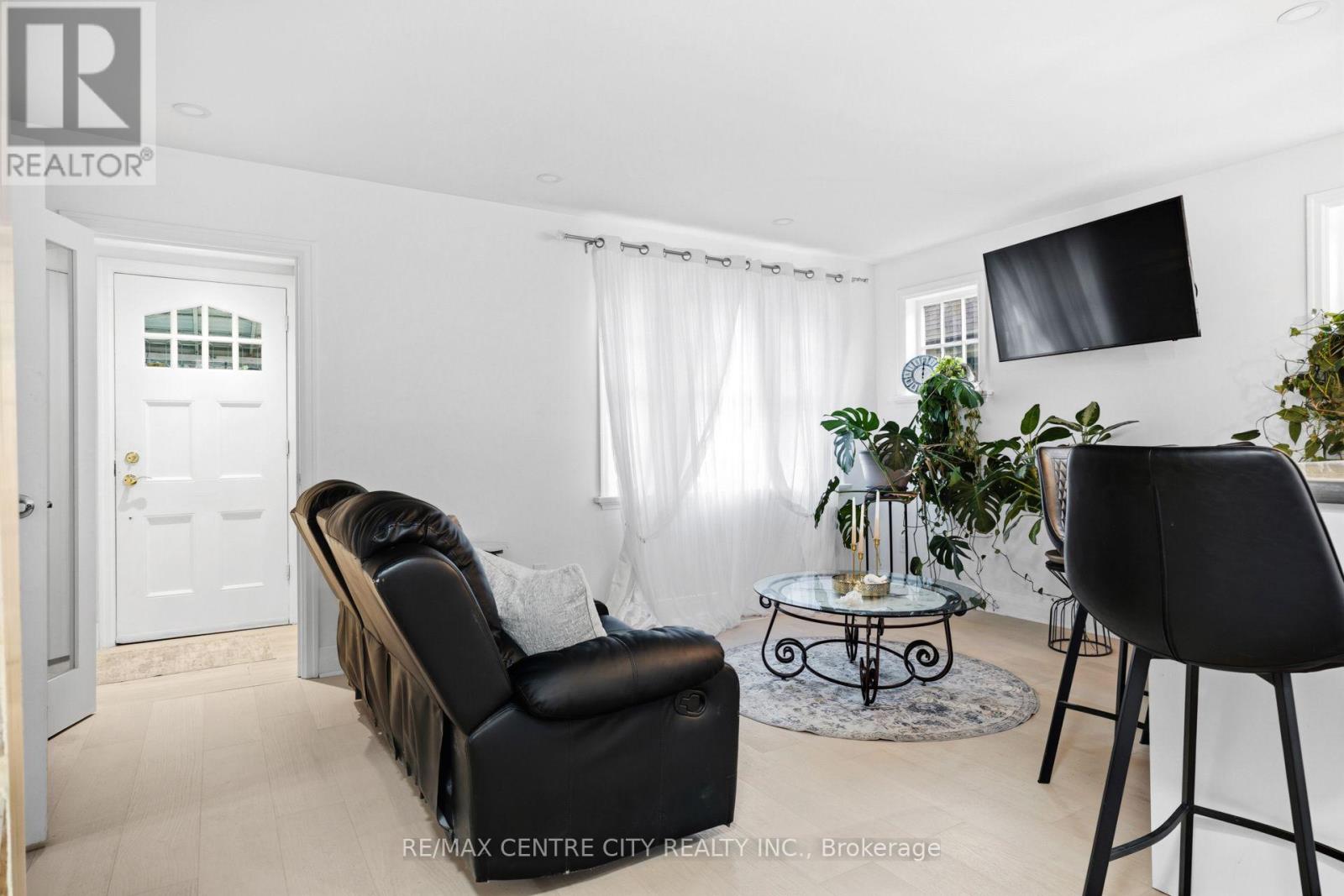 529 Highbury Avenue N, London East, Ontario  N5W 4K6 - Photo 5 - X13752138
