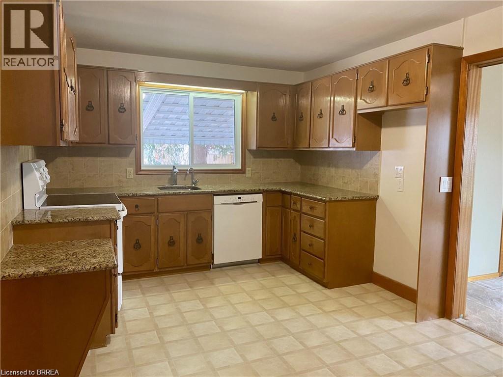 8 Sterling Street, Brantford, Ontario  N3T 4B1 - Photo 10 - 40861068