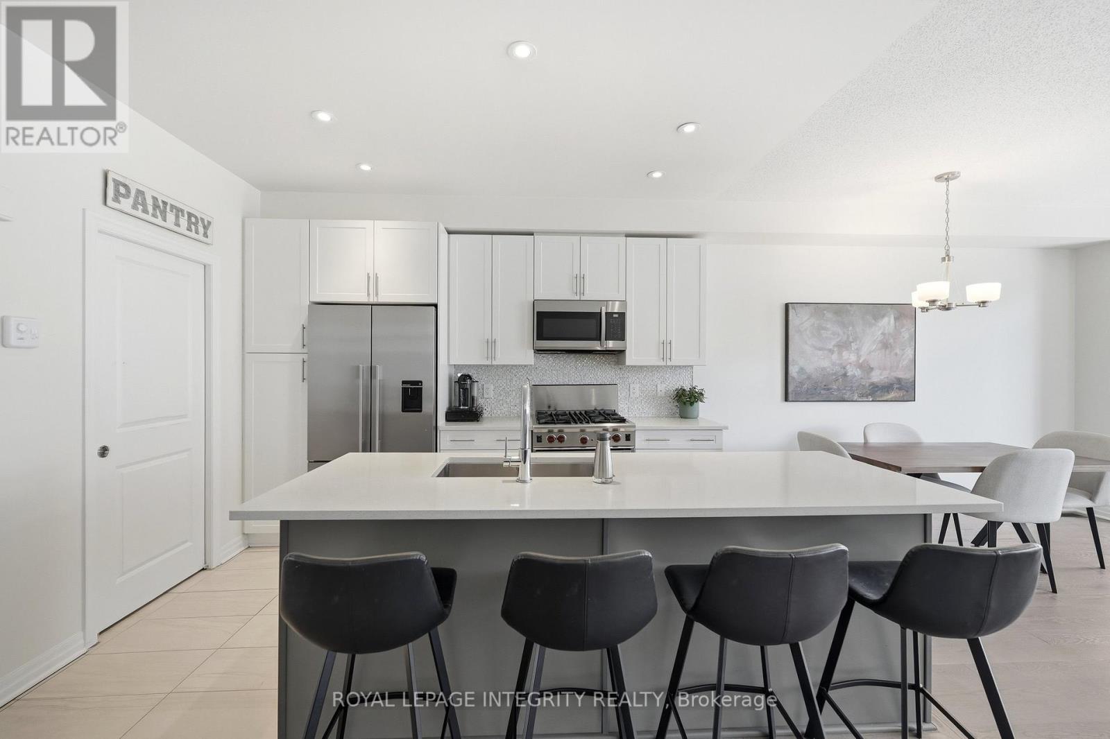 256 Gossamer Street, Ottawa, Ontario  K1W 0B2 - Photo 5 - X13752206