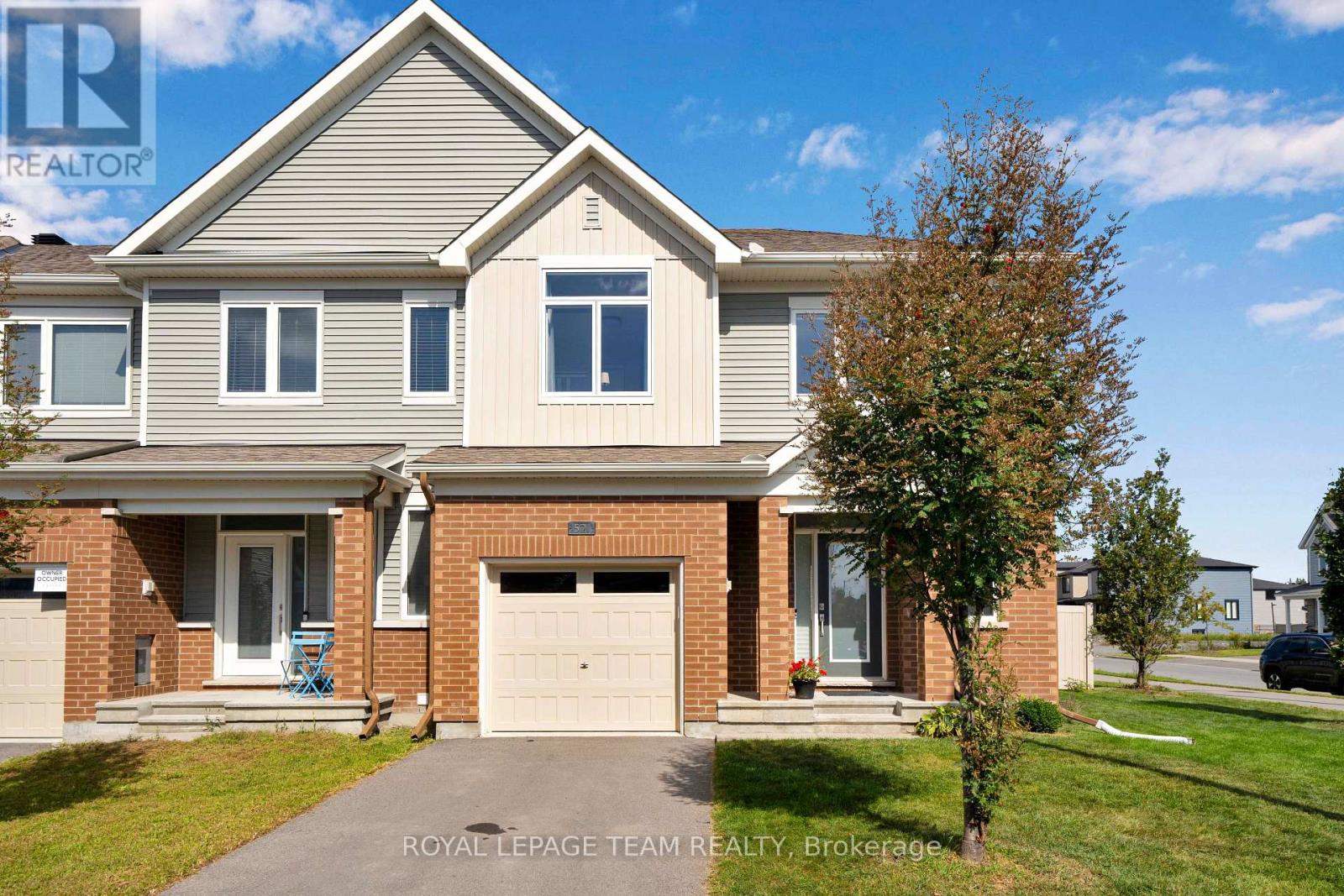 521 Loury Row, Ottawa, Ontario  K1W 0M7 - Photo 1 - X13752234