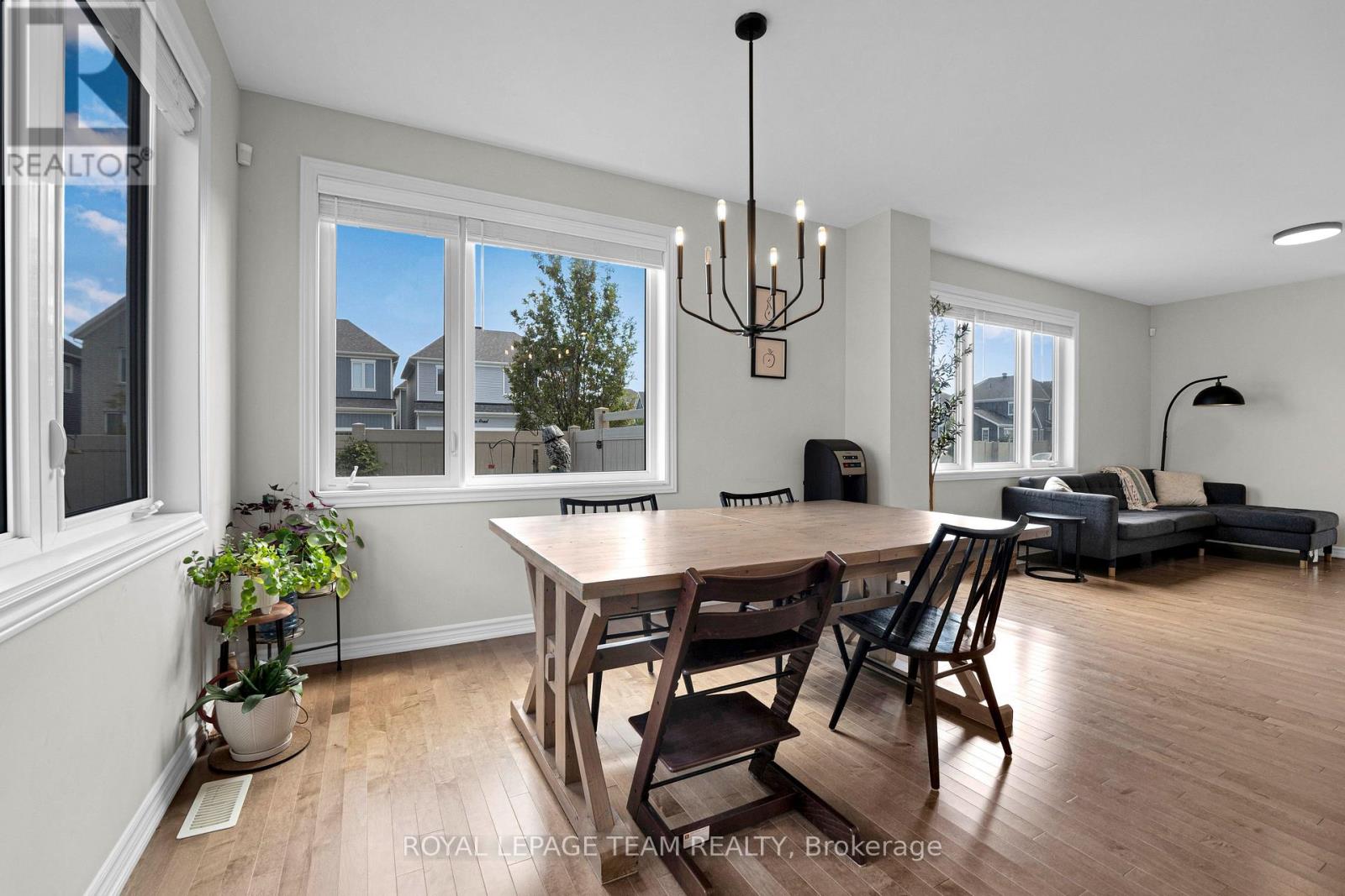 521 Loury Row, Ottawa, Ontario  K1W 0M7 - Photo 10 - X13752234