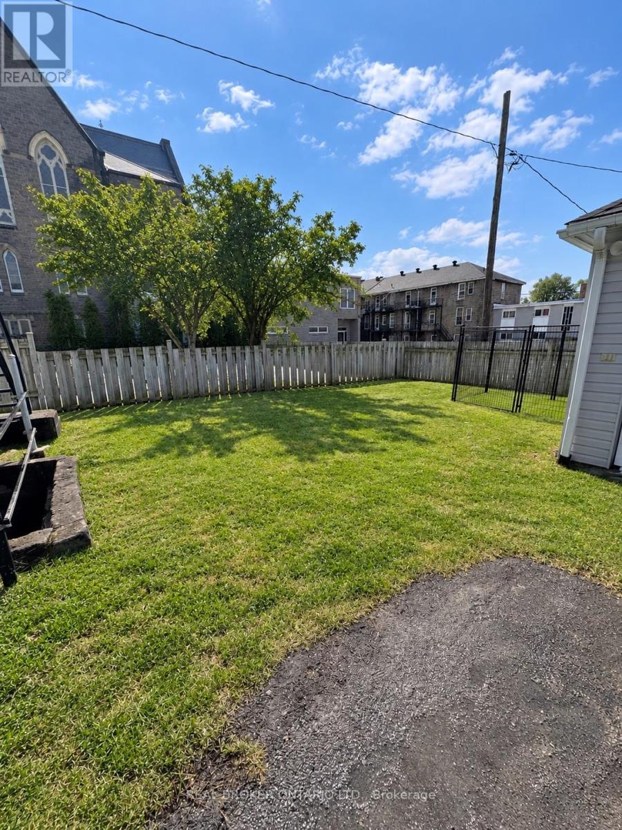 2 - 16 William Street, Brockville, Ontario  K6V 4V2 - Photo 2 - X13752280