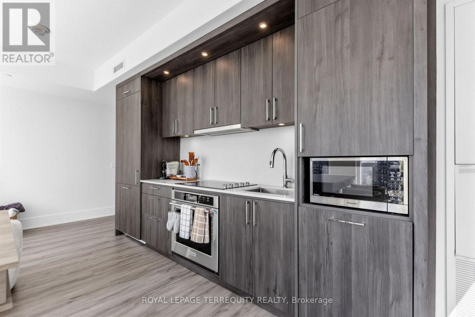 1112 - 470 Front Street W, Toronto, Ontario  M5V 0V6 - Photo 13 - C13752116
