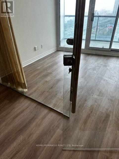 3212 - 30 Grand Trunk Crescent, Toronto, Ontario  M5J 3A4 - Photo 7 - C13752168