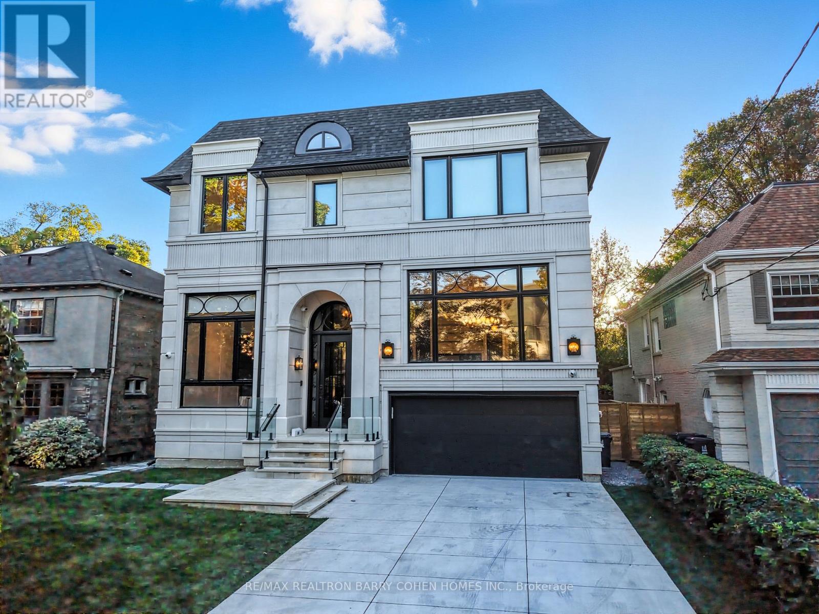 14 GLEN CEDAR ROAD, Toronto, Ontario