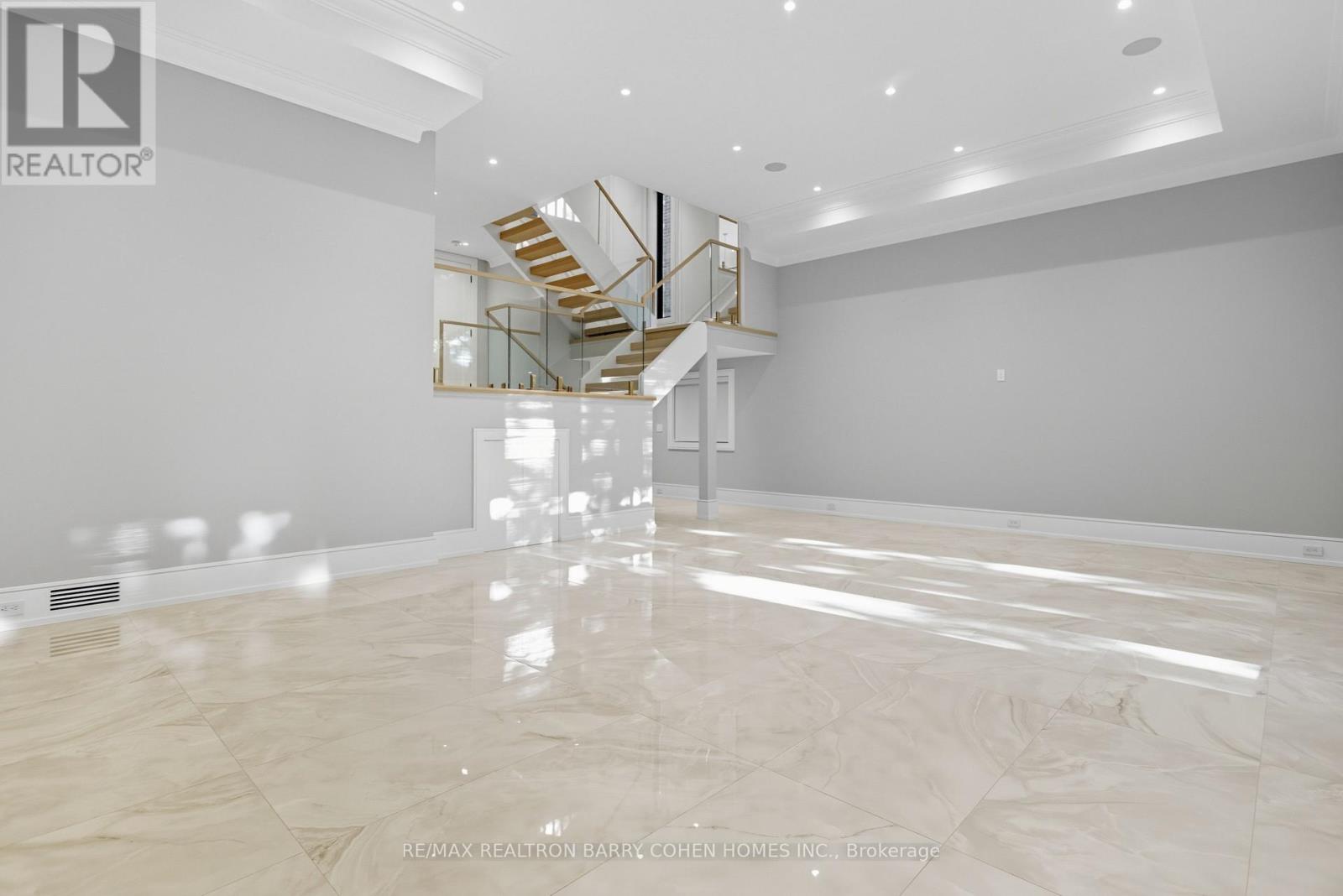 14 Glen Cedar Road, Toronto, Ontario  M6C 3G1 - Photo 24 - C13752188