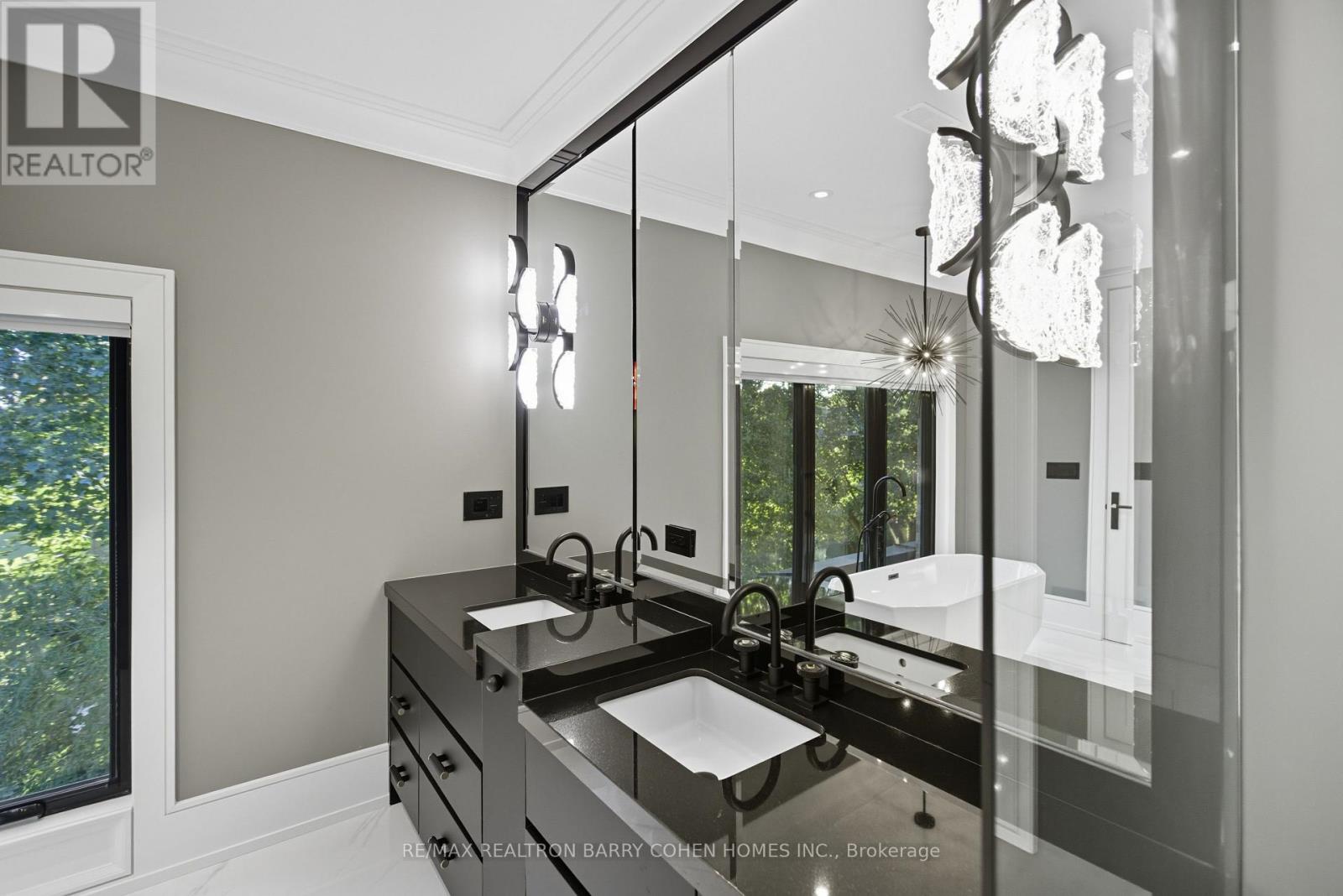 14 Glen Cedar Road, Toronto, Ontario  M6C 3G1 - Photo 31 - C13752188
