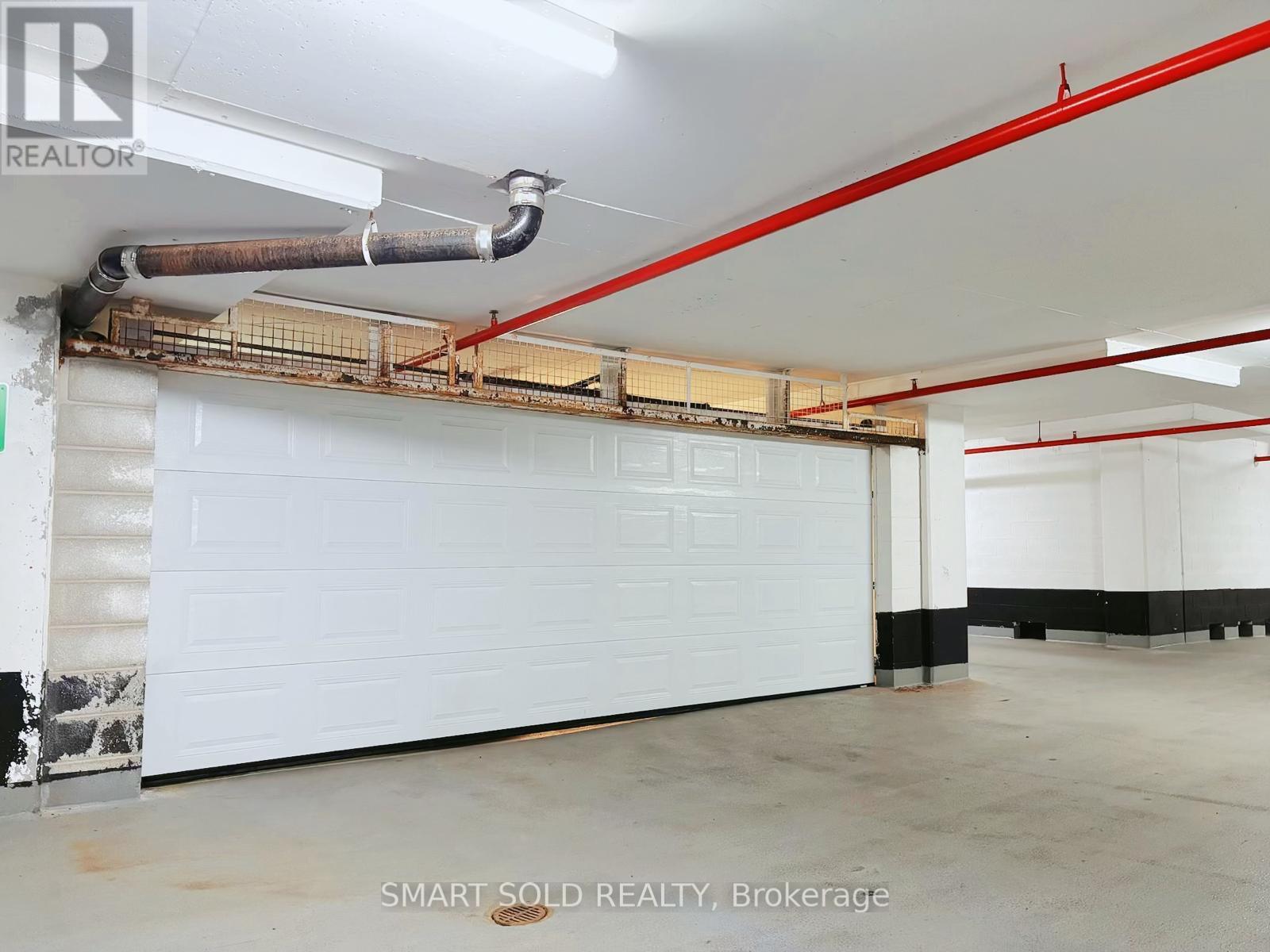 Parking - 763 Bay Street, Toronto, Ontario  M5G 2R3 - Photo 2 - C13752218