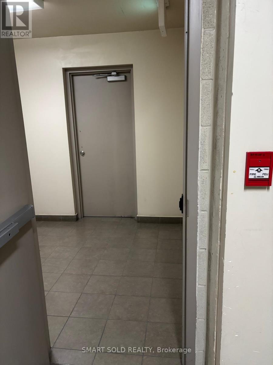 Parking - 763 Bay Street, Toronto, Ontario  M5G 2R3 - Photo 7 - C13752218