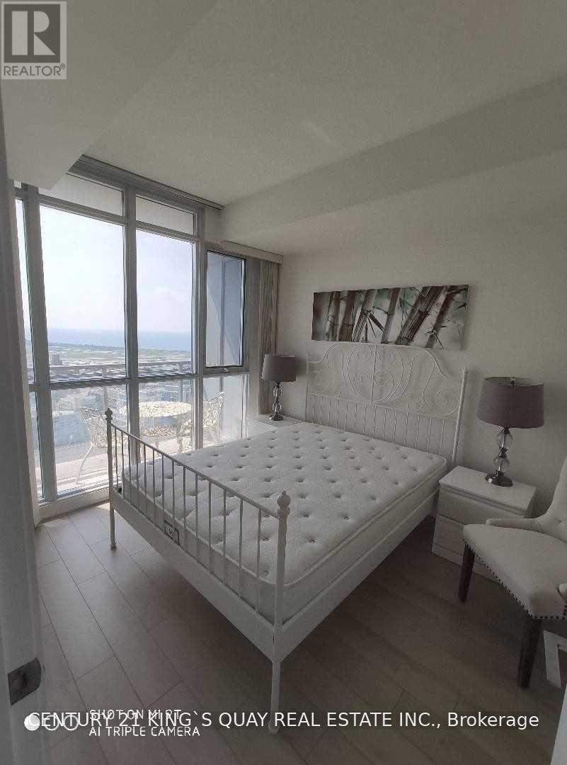3908 - 15 Iceboat Terrace, Toronto, Ontario  M5V 4A5 - Photo 2 - C13752266