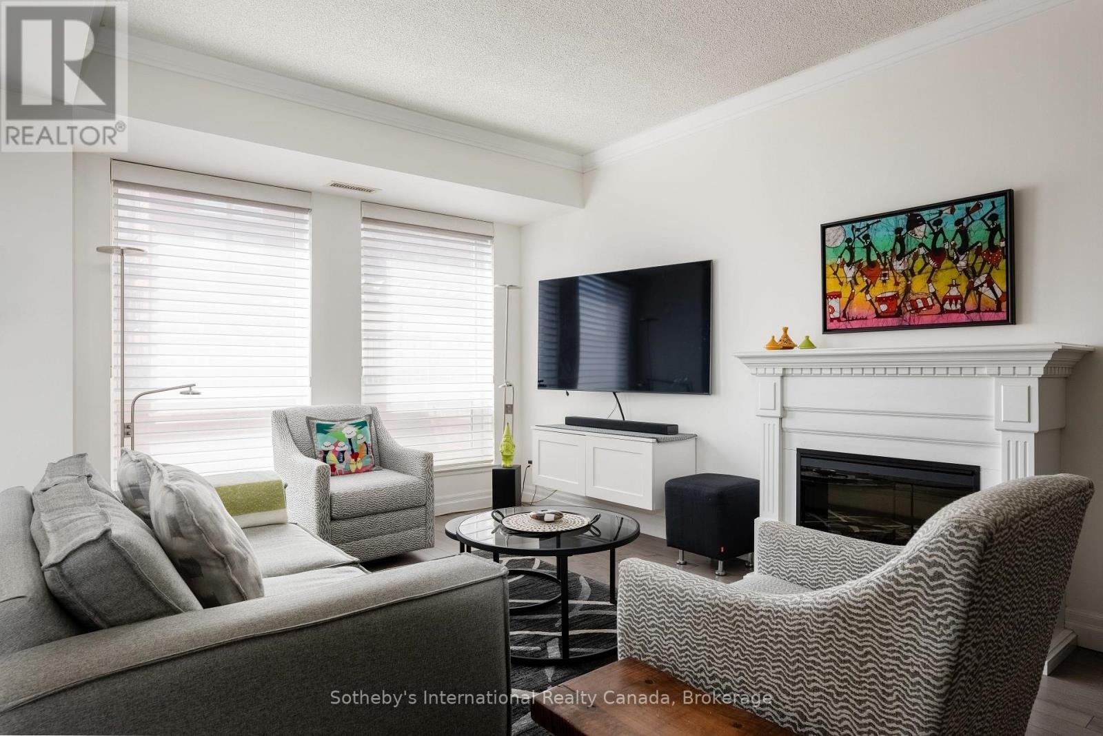 105 - 50 Old Mill Road, Oakville, Ontario  L6J 7W1 - Photo 2 - W13752256