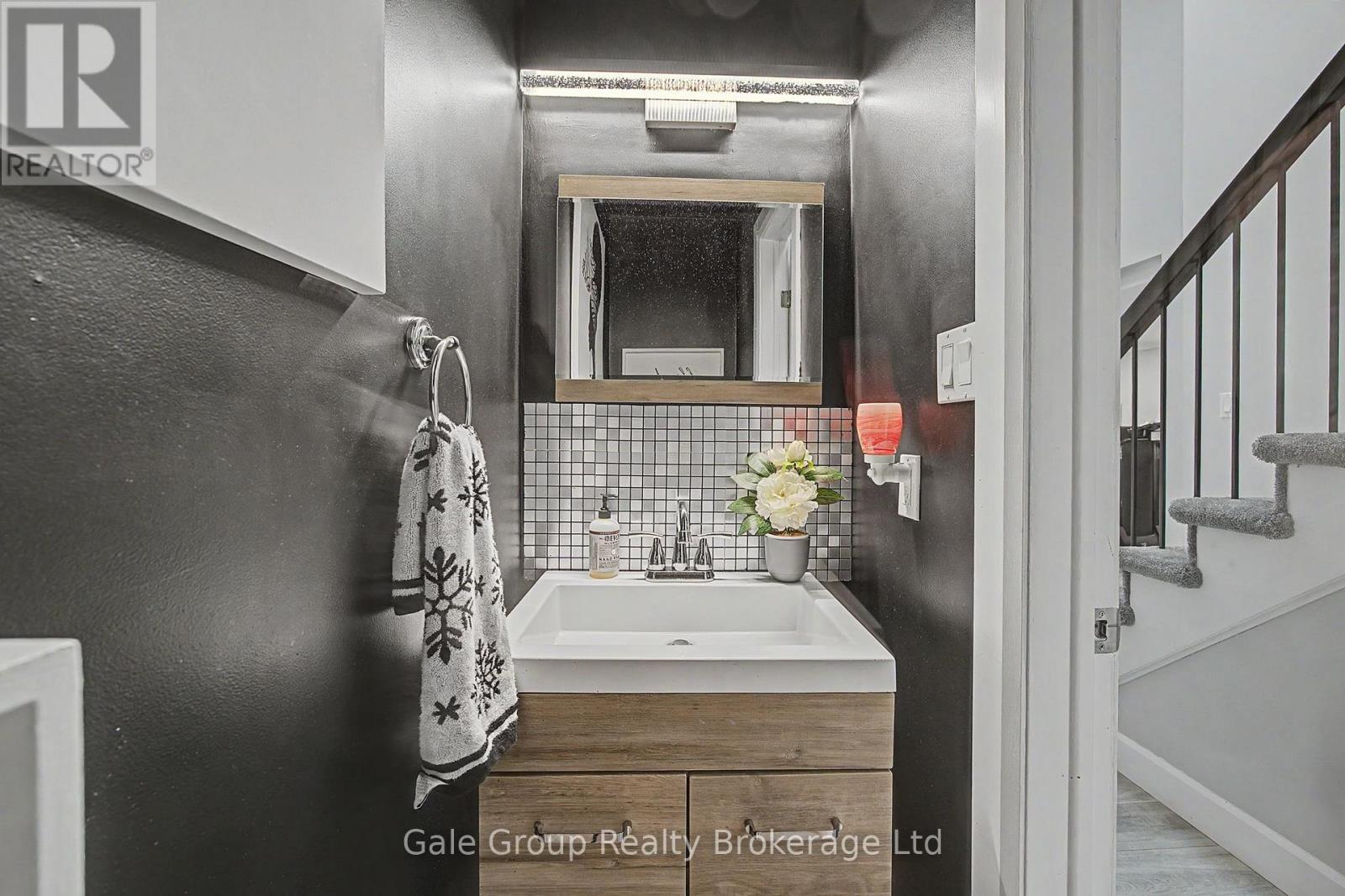 667 Springbank Avenue N, Woodstock, Ontario  N4T 1E3 - Photo 13 - X13752174