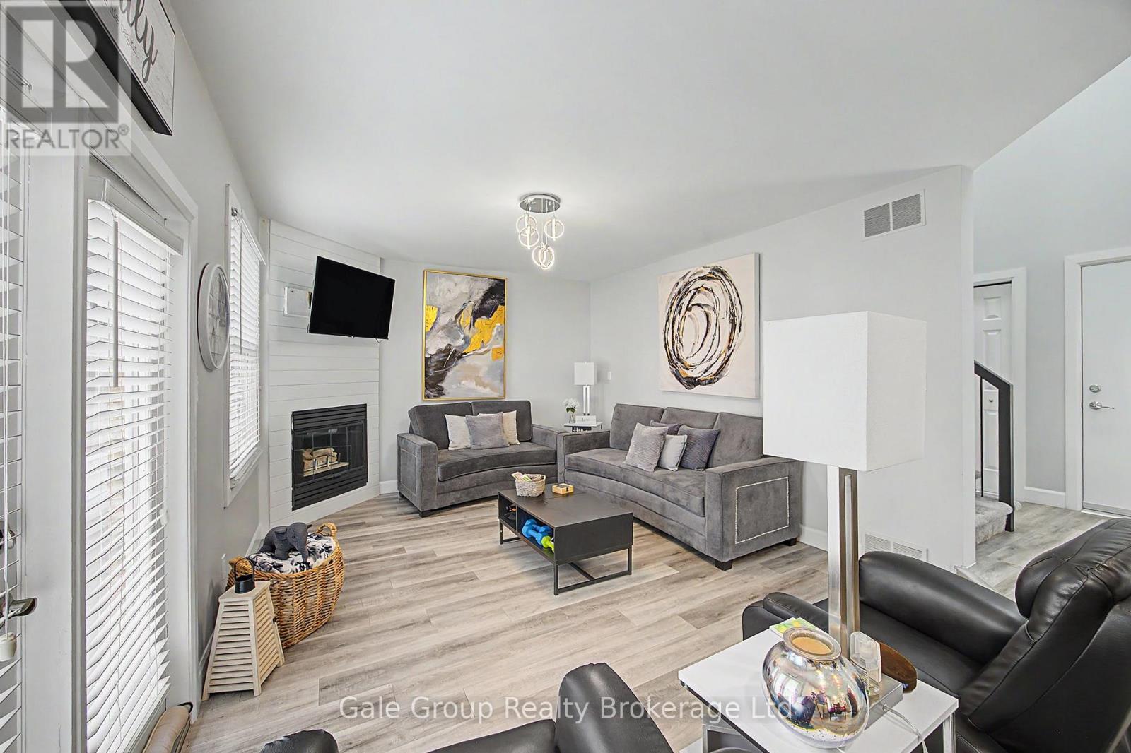 667 Springbank Avenue N, Woodstock, Ontario  N4T 1E3 - Photo 5 - X13752174