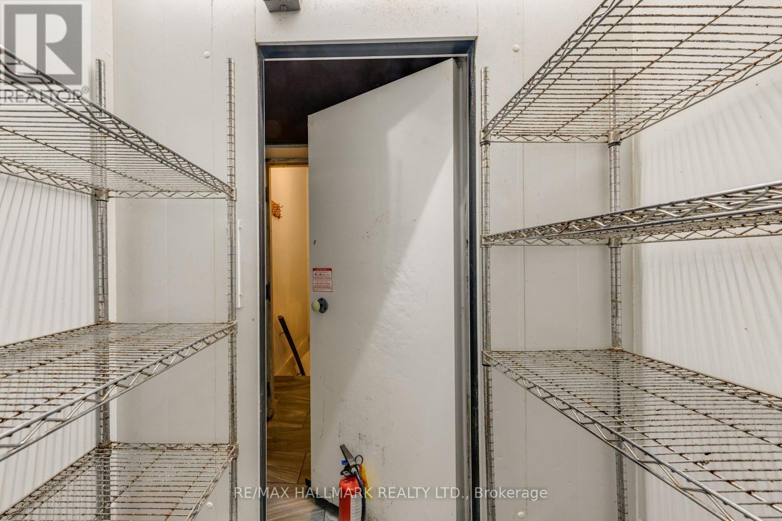 2859 St Clair Avenue E, Toronto, Ontario  M4B 1N4 - Photo 18 - E13752102