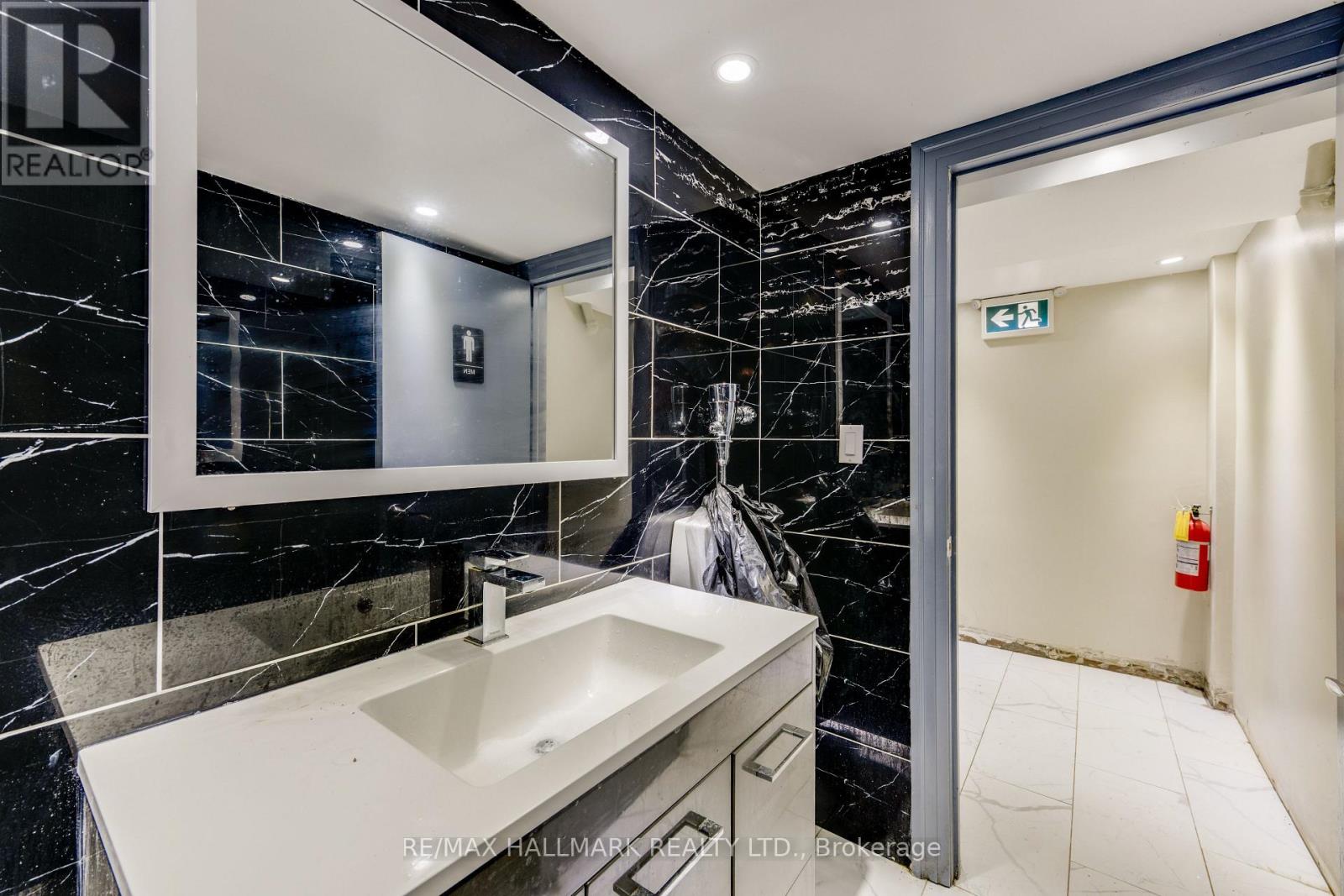 2859 St Clair Avenue E, Toronto, Ontario  M4B 1N4 - Photo 24 - E13752102