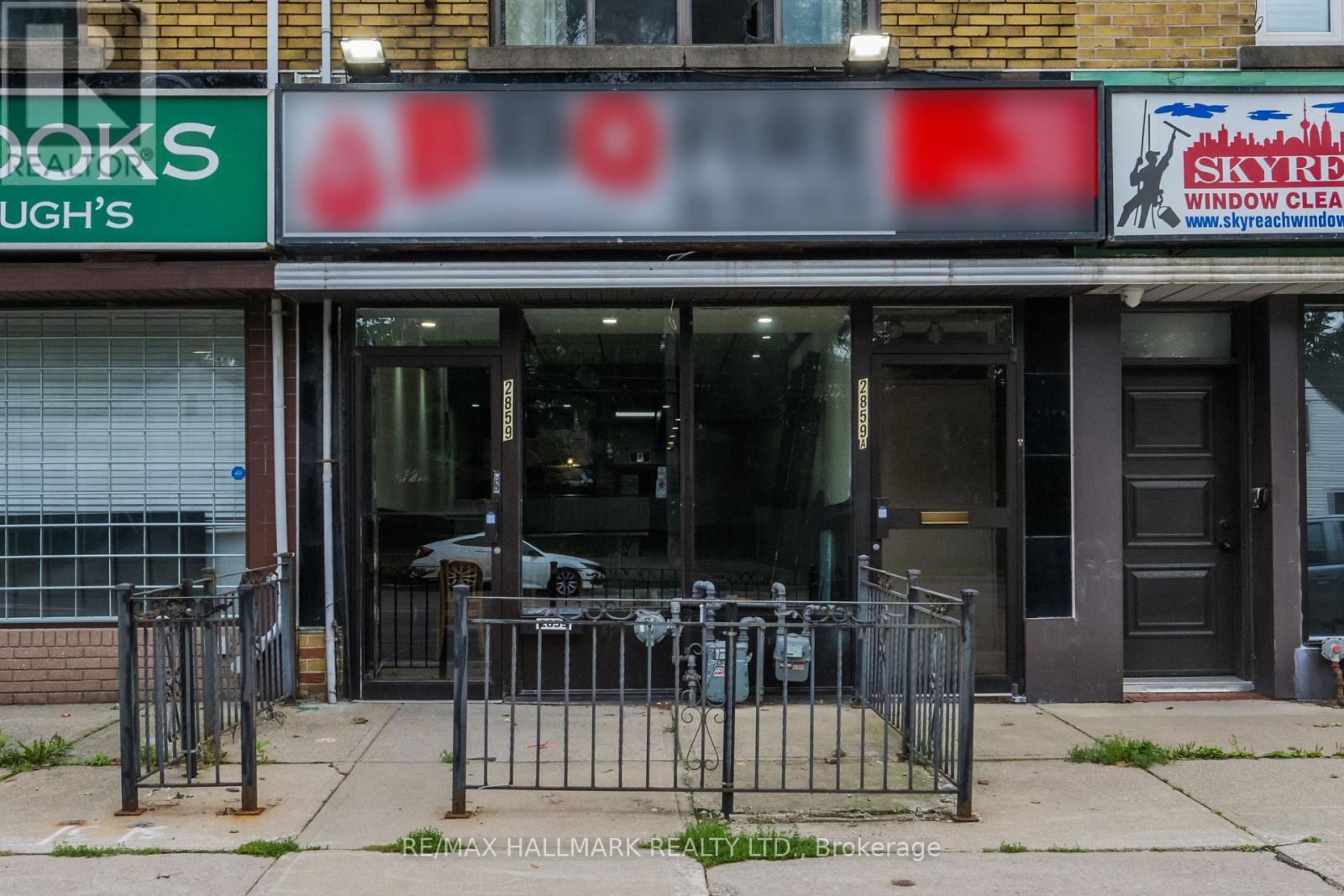2859 St Clair Avenue E, Toronto, Ontario  M4B 1N4 - Photo 4 - E13752102