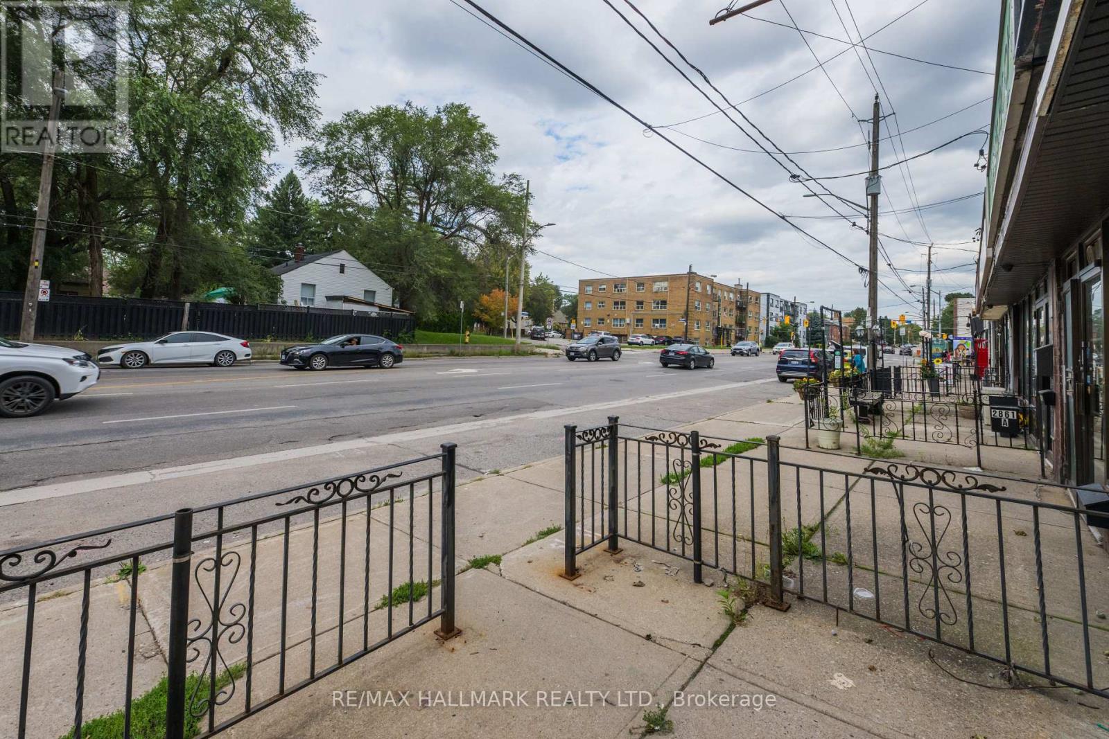 2859 St Clair Avenue E, Toronto, Ontario  M4B 1N4 - Photo 7 - E13752102