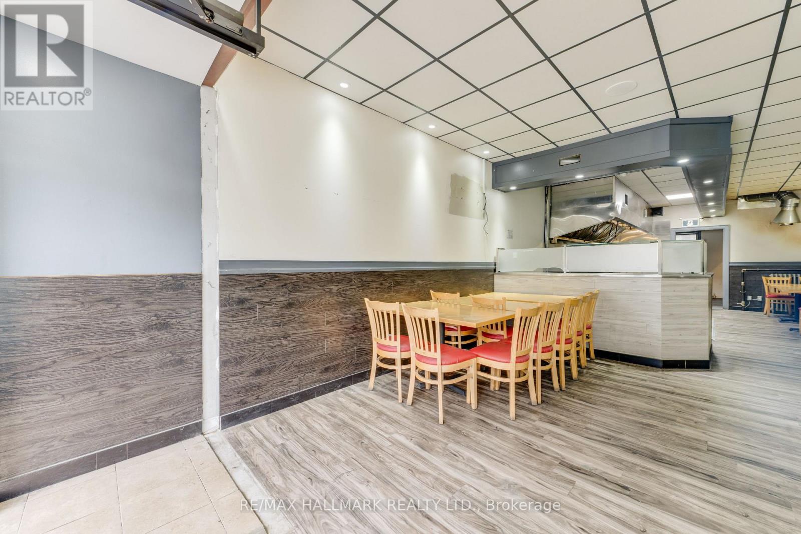 2859 St Clair Avenue E, Toronto, Ontario  M4B 1N4 - Photo 9 - E13752102