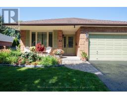 72 MUNRO CRESCENT, Uxbridge, Ontario