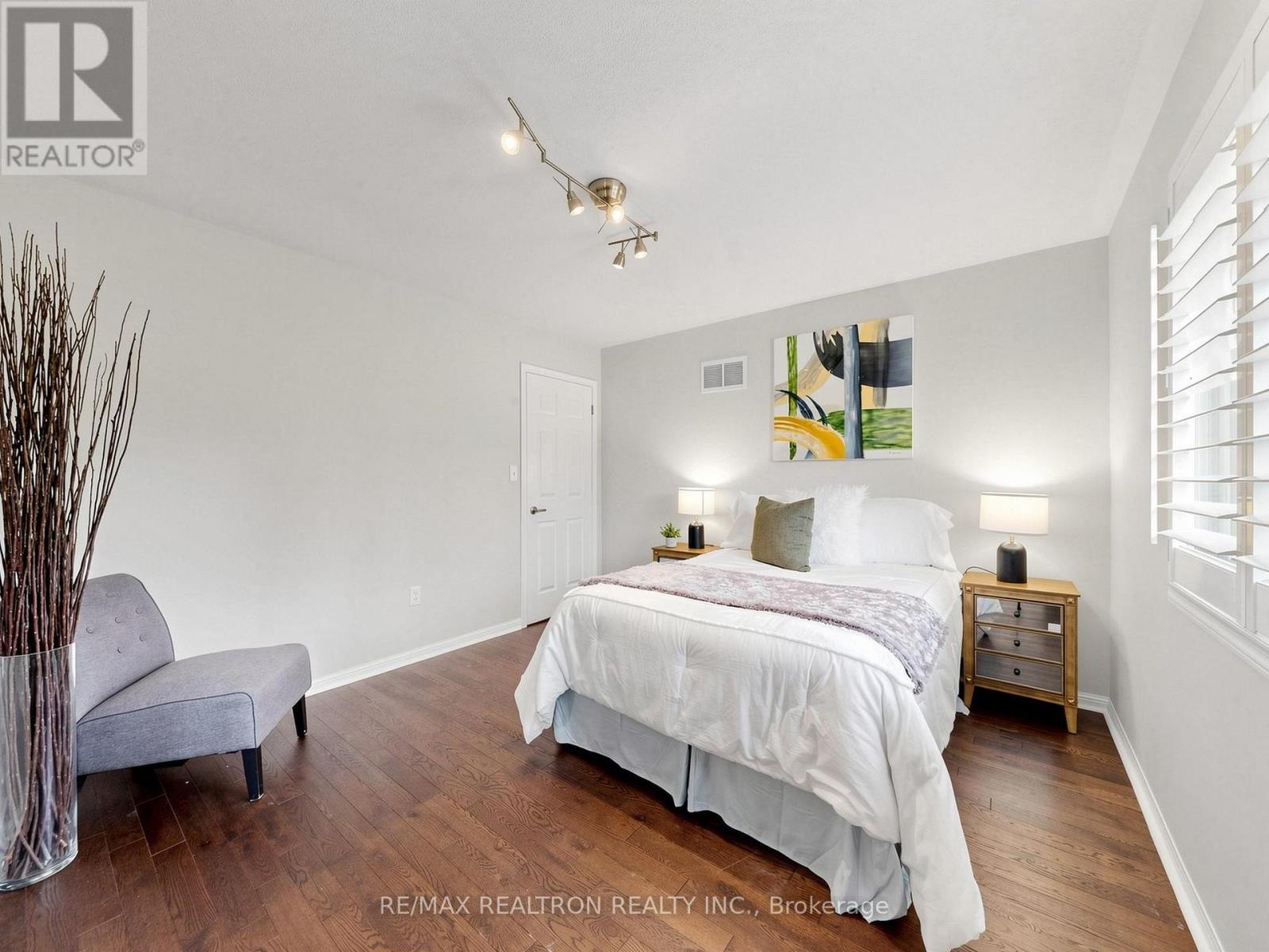92 Clausfarm Lane, Whitchurch-Stouffville, Ontario  L4A 0M1 - Photo 28 - N13752166