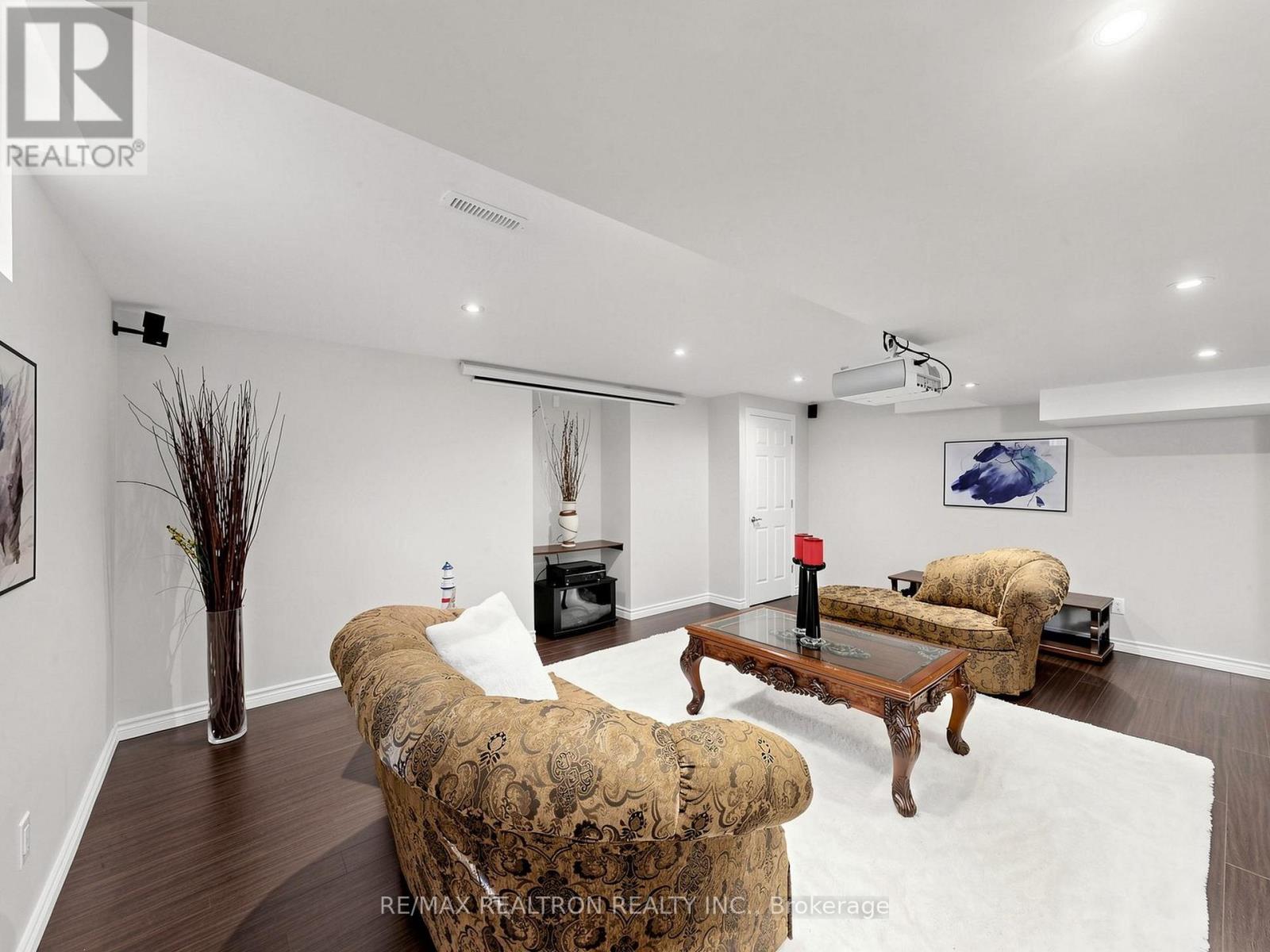 92 Clausfarm Lane, Whitchurch-Stouffville, Ontario  L4A 0M1 - Photo 38 - N13752166
