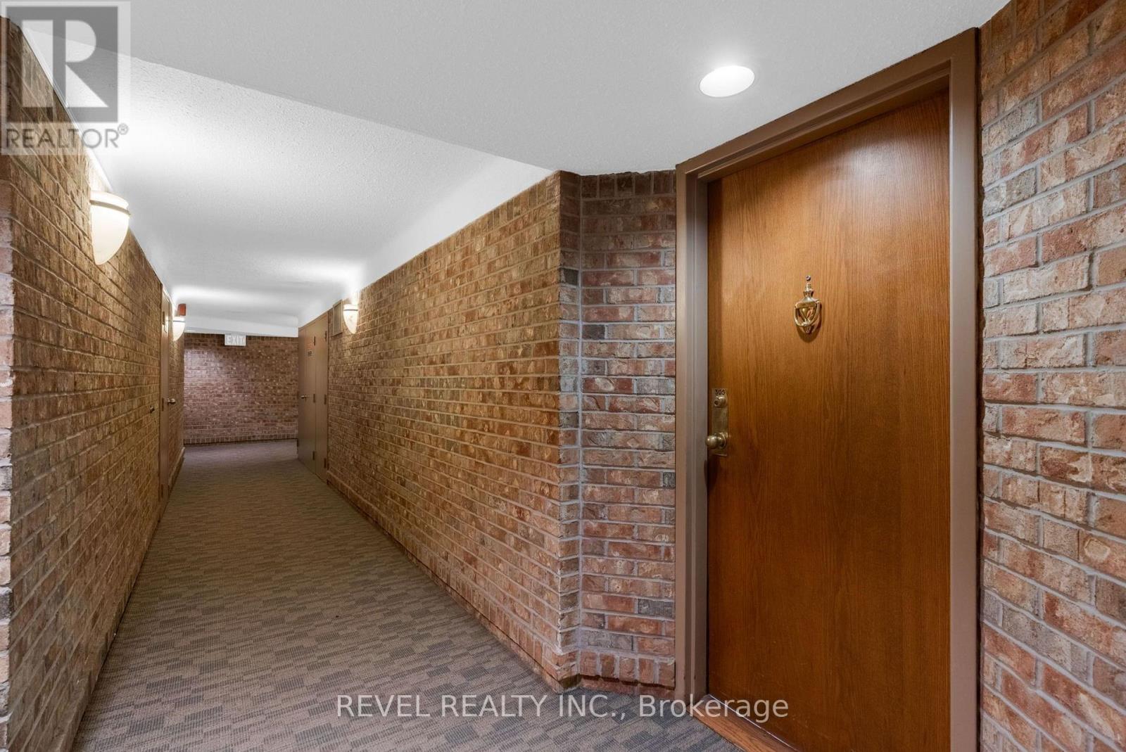 305 - 181 Collier Street, Barrie, Ontario  L4M 5L6 - Photo 3 - S13752228
