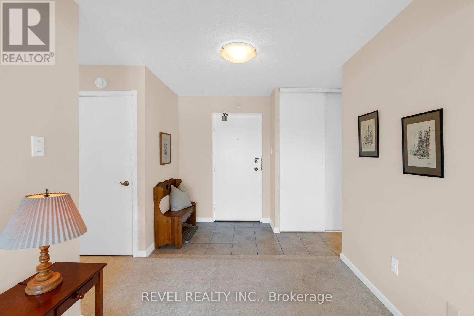 305 - 181 Collier Street, Barrie, Ontario  L4M 5L6 - Photo 4 - S13752228