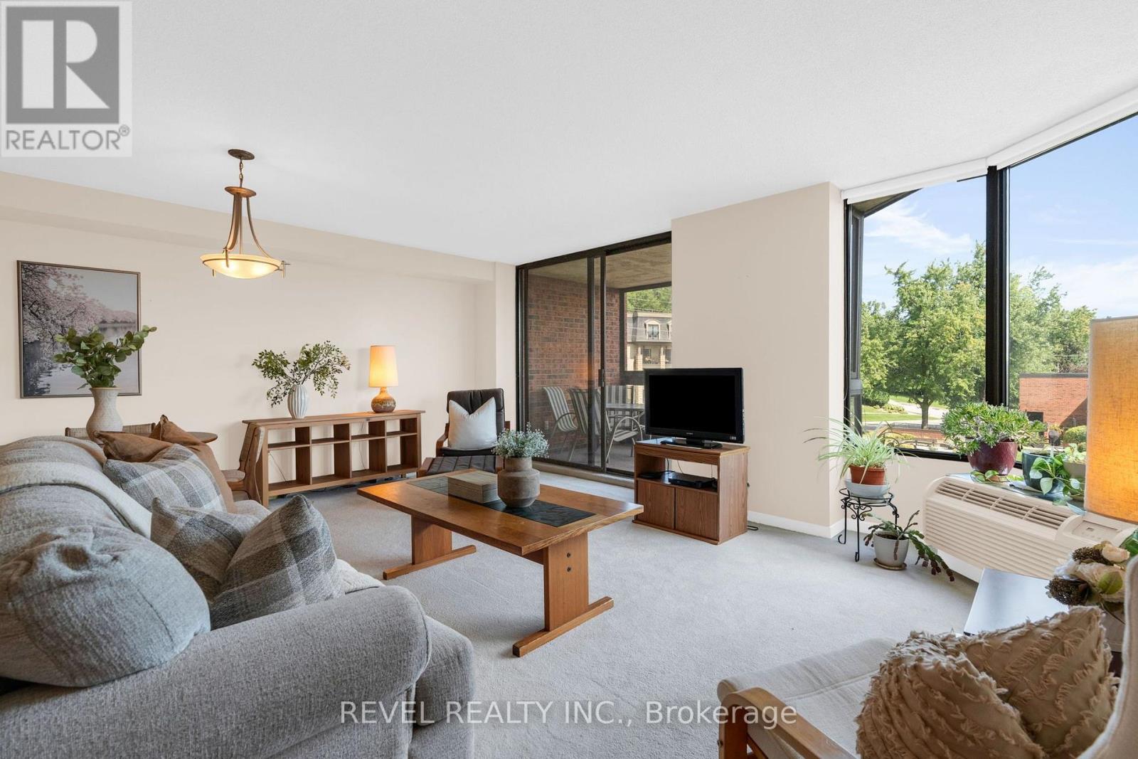 305 - 181 Collier Street, Barrie, Ontario  L4M 5L6 - Photo 7 - S13752228