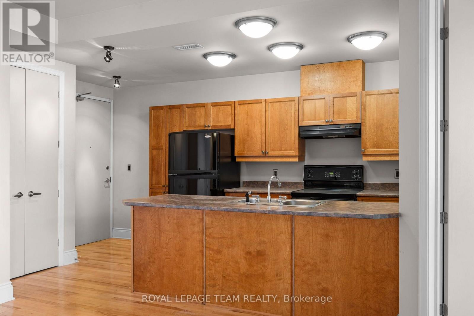 202 - 260 Besserer Street, Ottawa, Ontario  K1N 1J3 - Photo 6 - X12963080