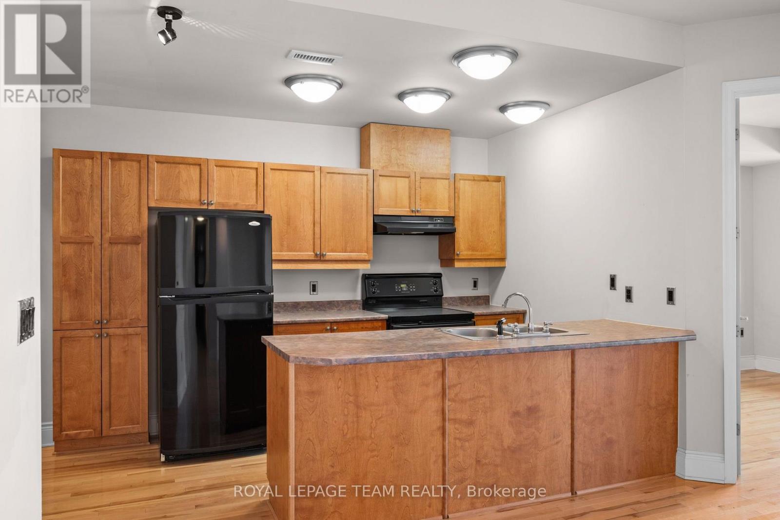 202 - 260 Besserer Street, Ottawa, Ontario  K1N 1J3 - Photo 7 - X12963080