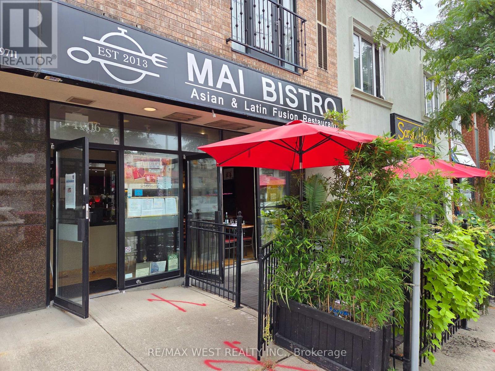 4906 Dundas Street W, Toronto, Ontario M9A 1B5 - Photo 3 - W13752094