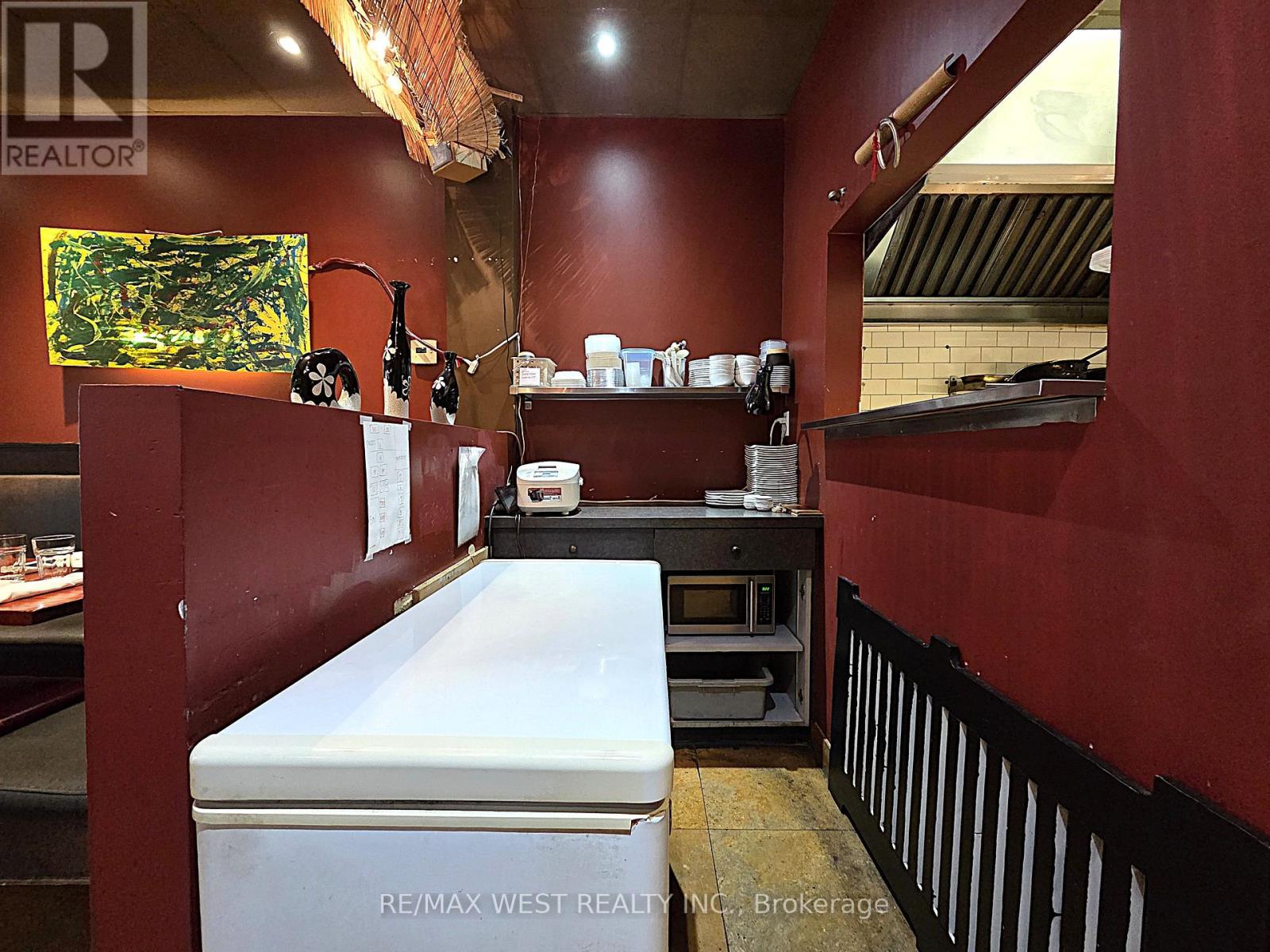 4906 Dundas Street W, Toronto, Ontario M9A 1B5 - Photo 38 - W13752094