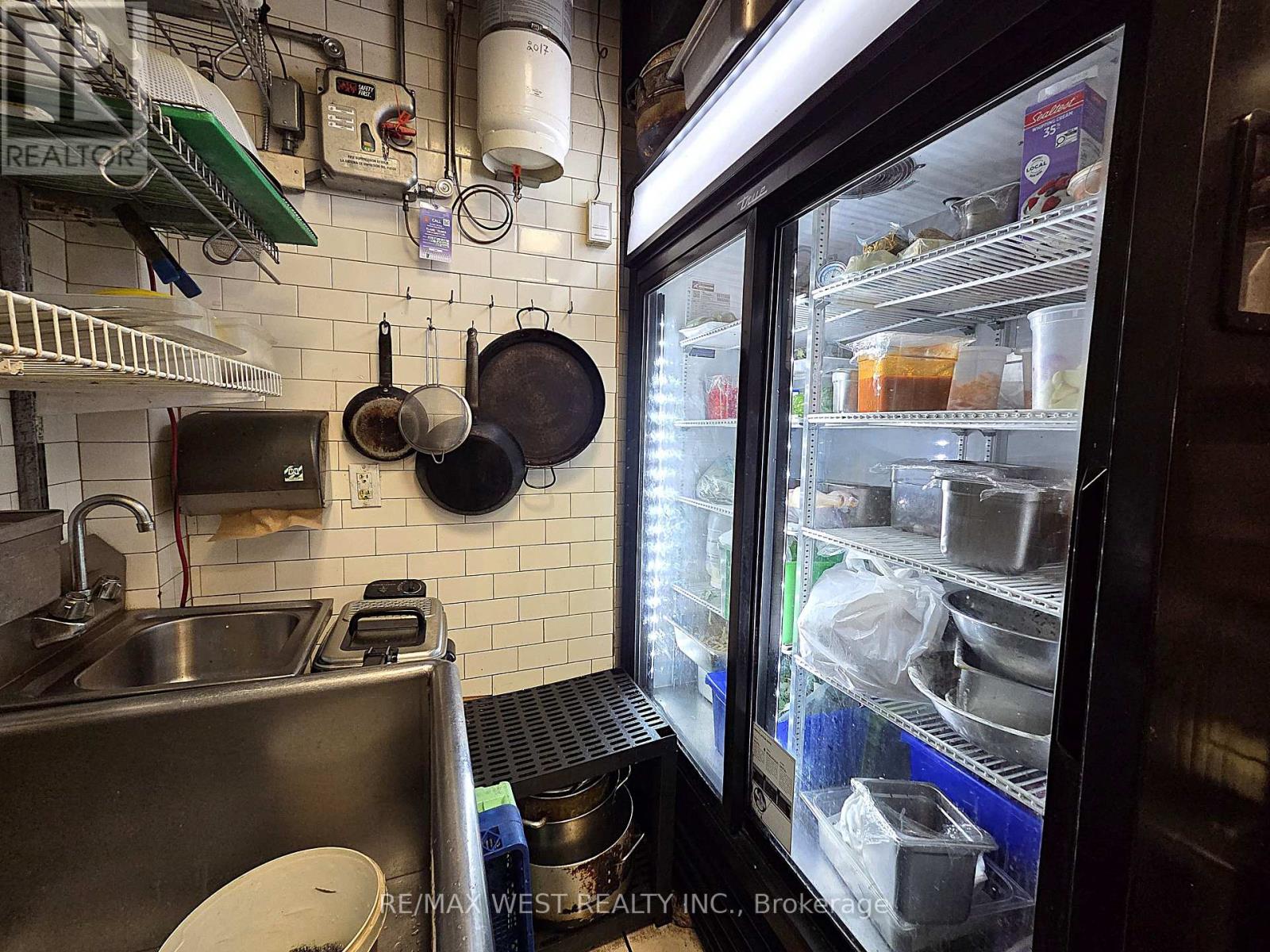 4906 Dundas Street W, Toronto, Ontario M9A 1B5 - Photo 42 - W13752094