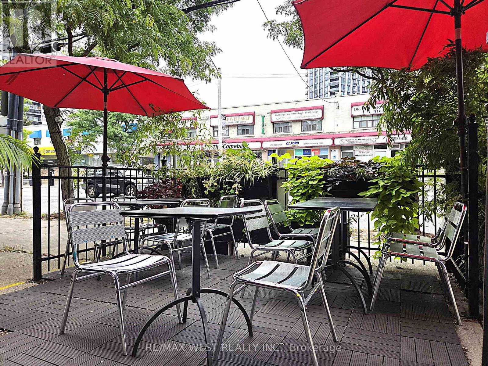 4906 Dundas Street W, Toronto, Ontario M9A 1B5 - Photo 7 - W13752094