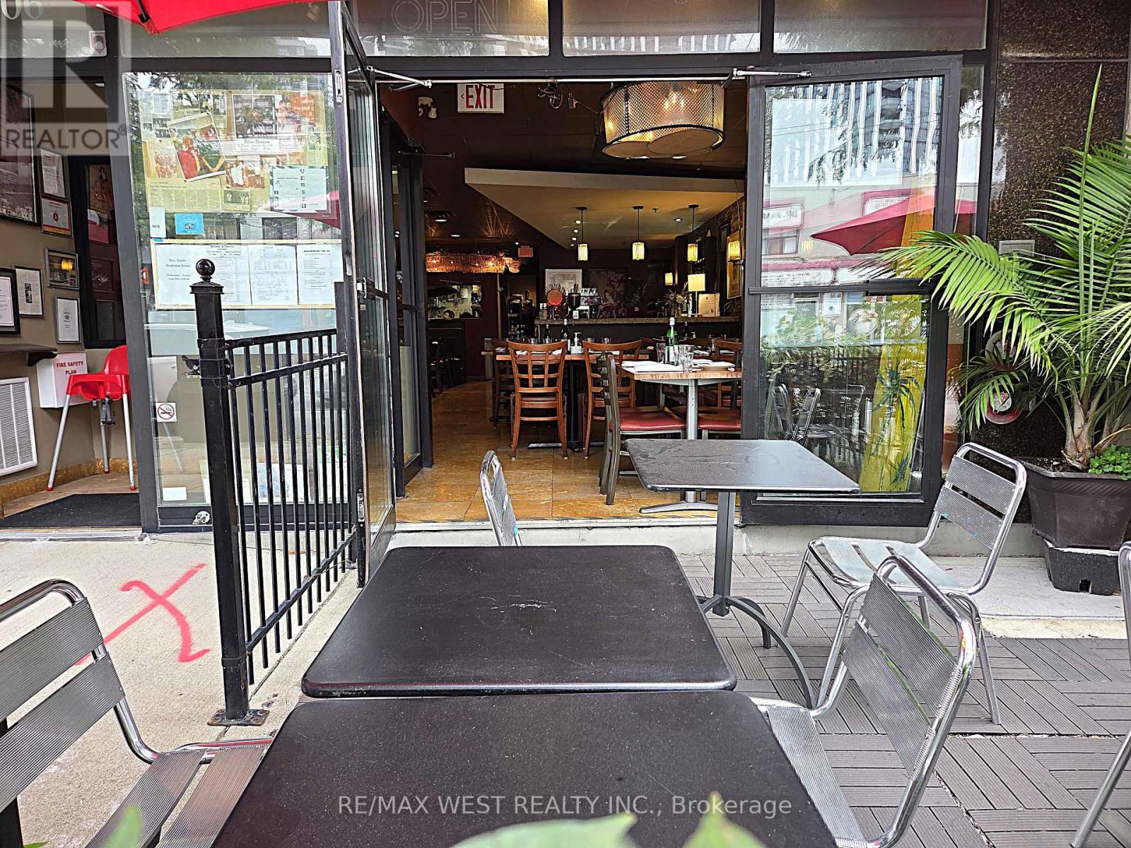 4906 Dundas Street W, Toronto, Ontario M9A 1B5 - Photo 8 - W13752094