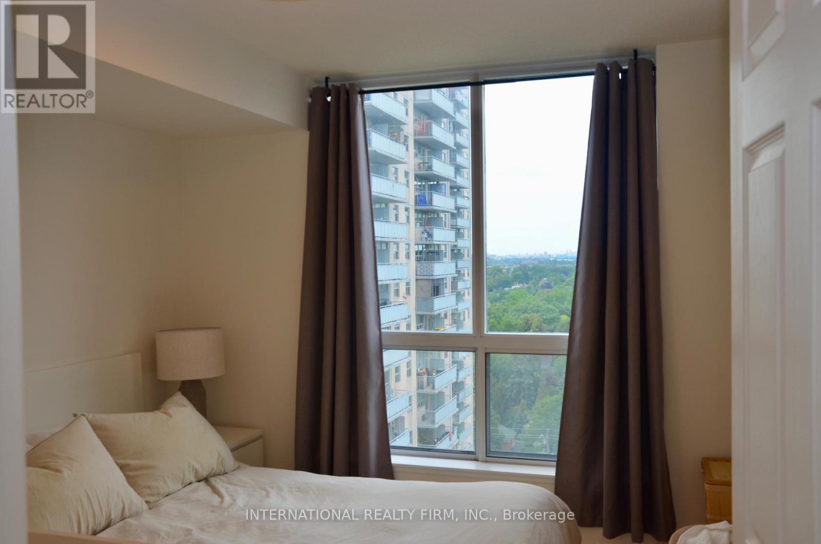 1403 - 70 High Park Avenue, Toronto, Ontario  M6P 1A1 - Photo 10 - W13752104