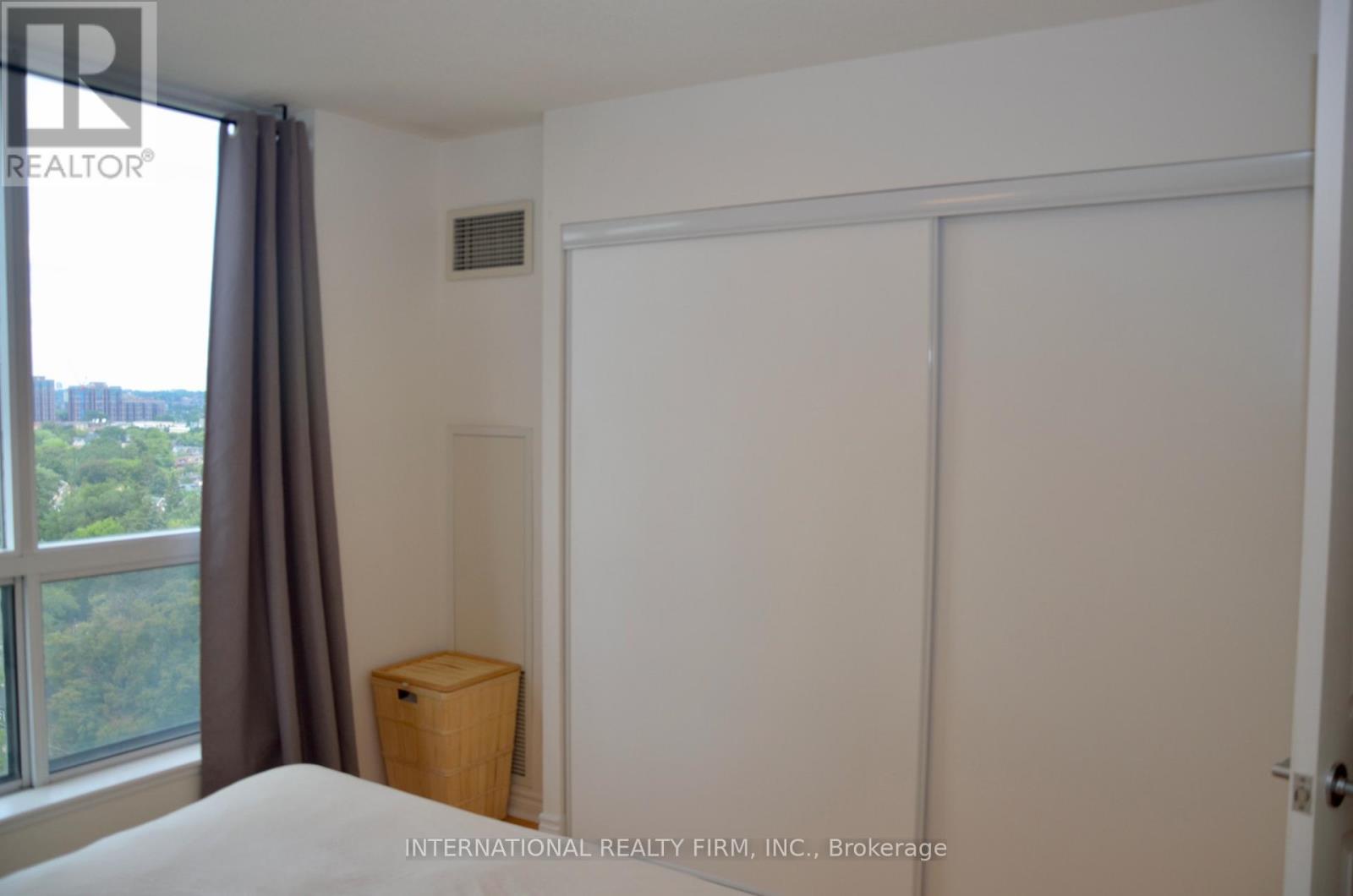 1403 - 70 High Park Avenue, Toronto, Ontario  M6P 1A1 - Photo 11 - W13752104