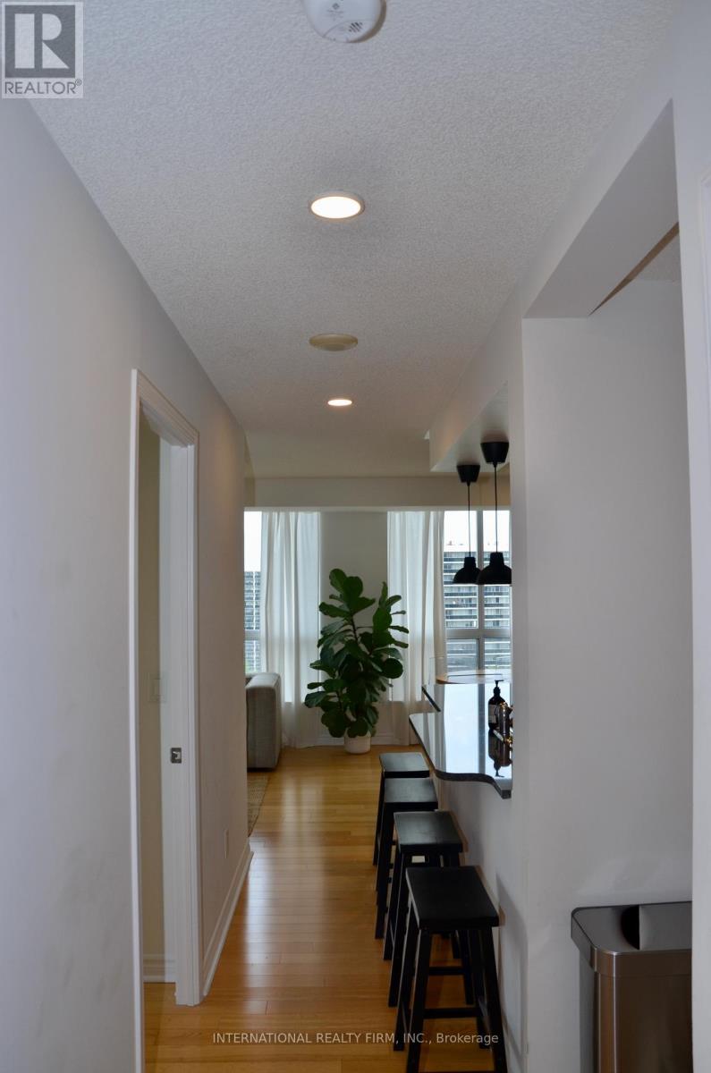 1403 - 70 High Park Avenue, Toronto, Ontario  M6P 1A1 - Photo 4 - W13752104