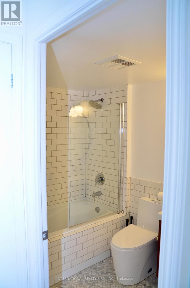 1403 - 70 High Park Avenue, Toronto, Ontario  M6P 1A1 - Photo 8 - W13752104