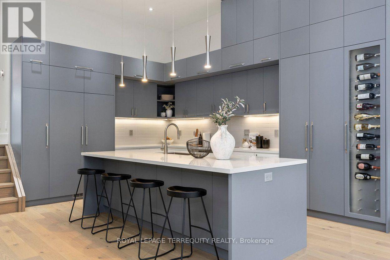 30b Thorndale Avenue, Toronto, Ontario  M8X 1W9 - Photo 14 - W13752106