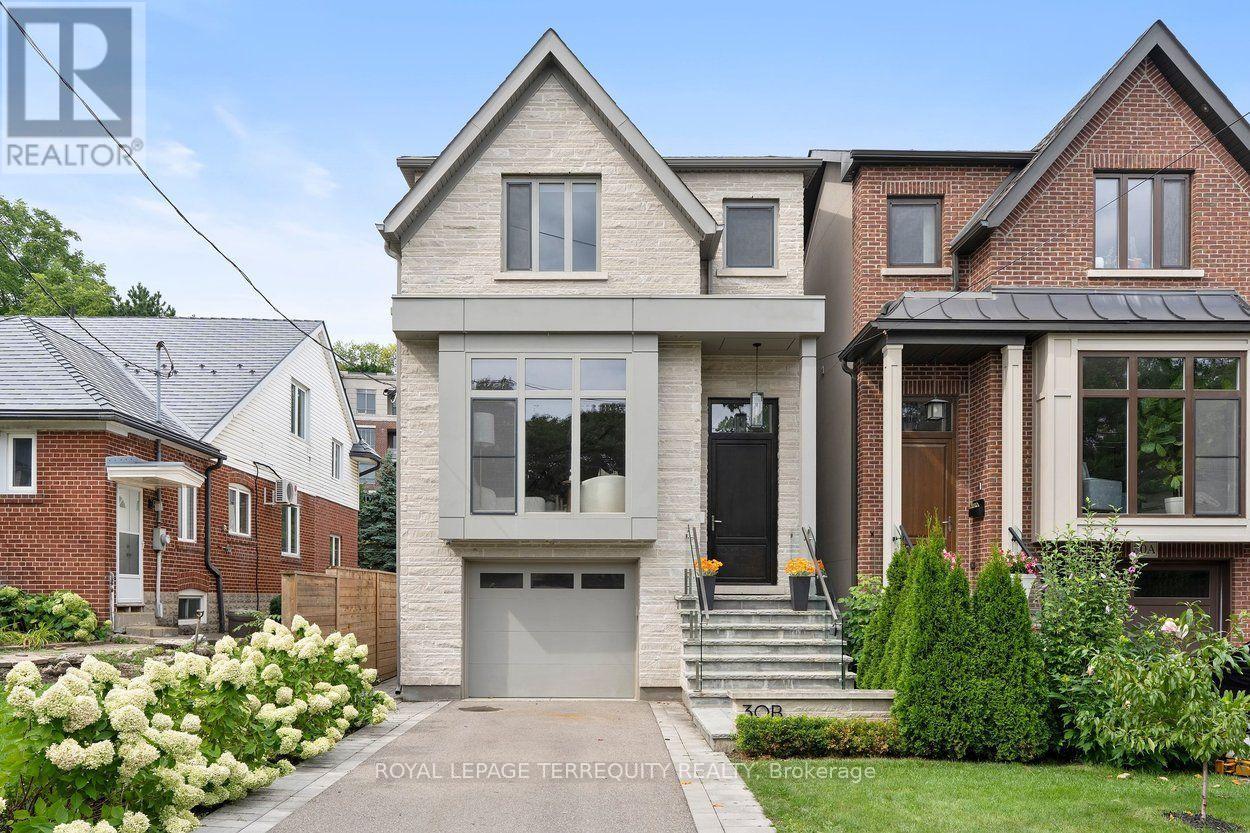 30b Thorndale Avenue, Toronto, Ontario  M8X 1W9 - Photo 2 - W13752106