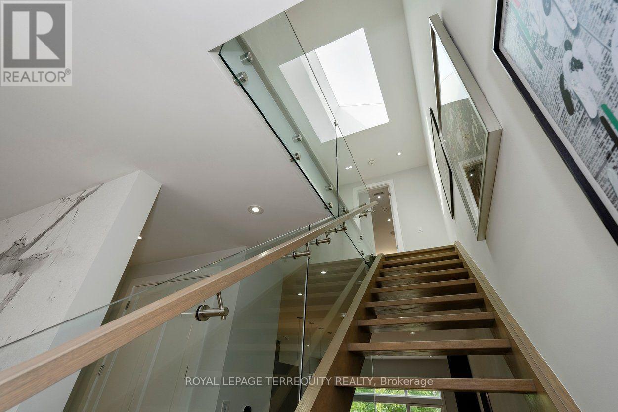 30b Thorndale Avenue, Toronto, Ontario  M8X 1W9 - Photo 22 - W13752106