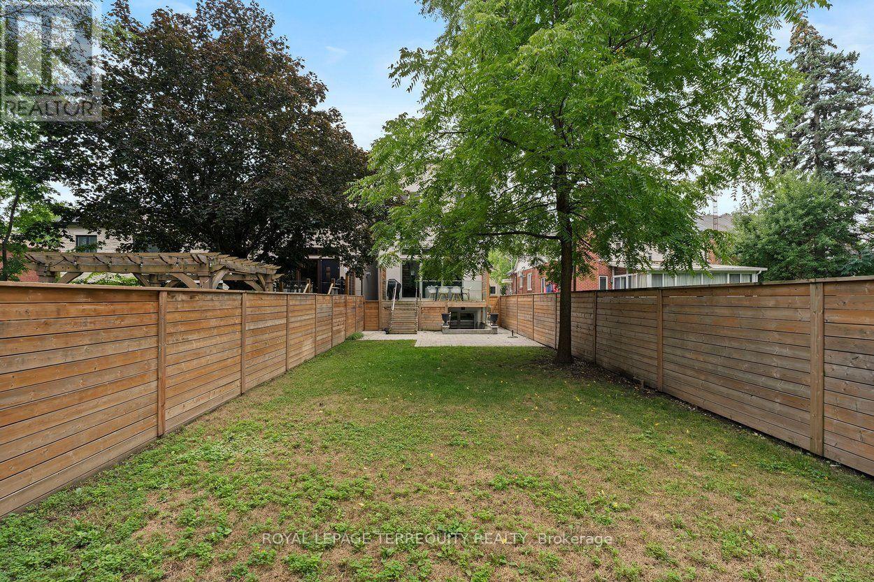 30b Thorndale Avenue, Toronto, Ontario  M8X 1W9 - Photo 39 - W13752106