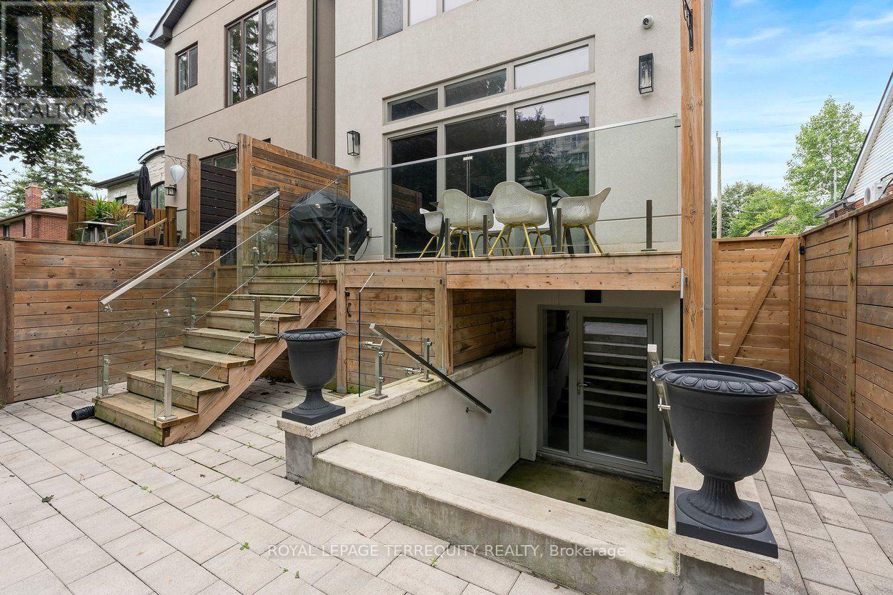 30b Thorndale Avenue, Toronto, Ontario  M8X 1W9 - Photo 42 - W13752106
